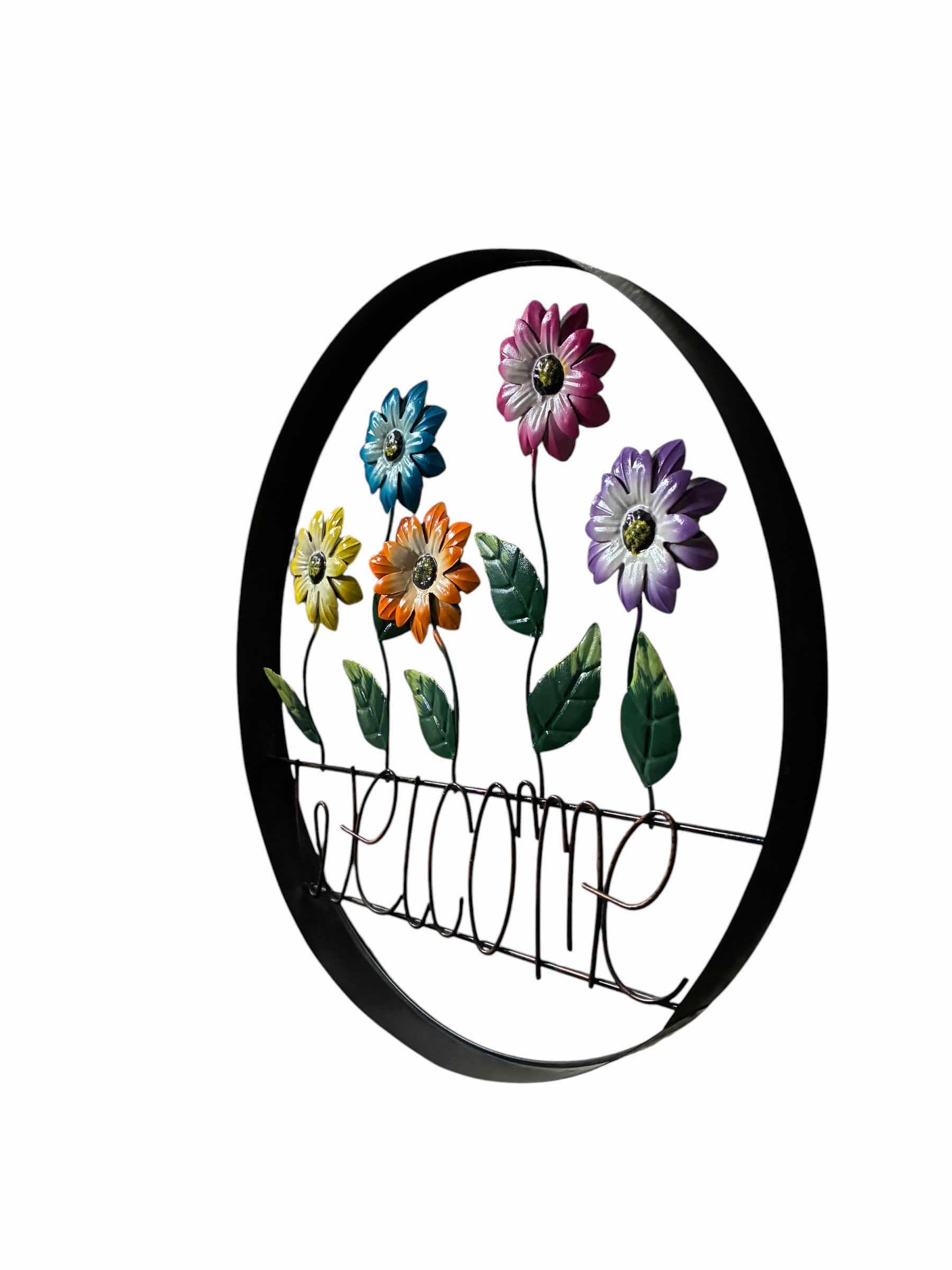 Photo 1 of WELCOME FLOWER ROUND METAL ARTWORK SIGN 14.5”