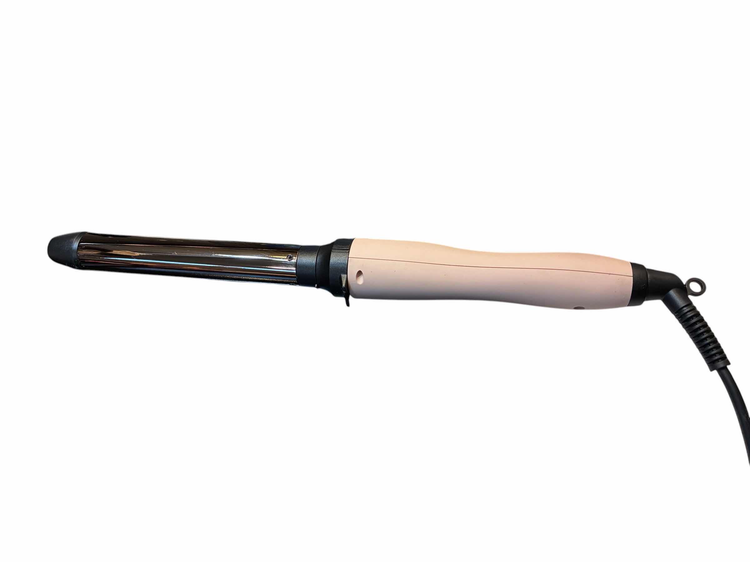 Photo 1 of LANGE LE CURL TITANIUM CURLING WAND W ATTACHMENTS & BAG HT228C