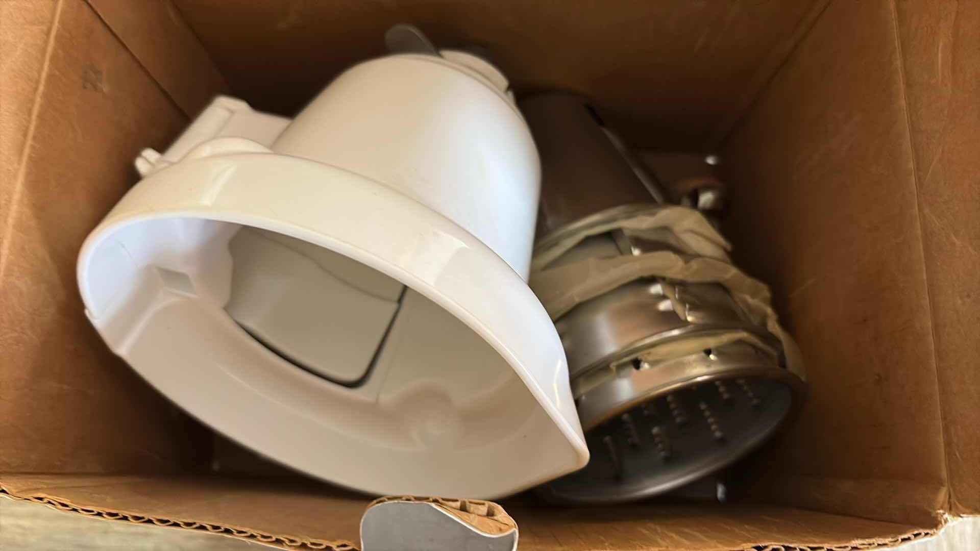 Photo 1 of KITCHENAID SLICER & SHREDDER MIXER ATTACHMENT