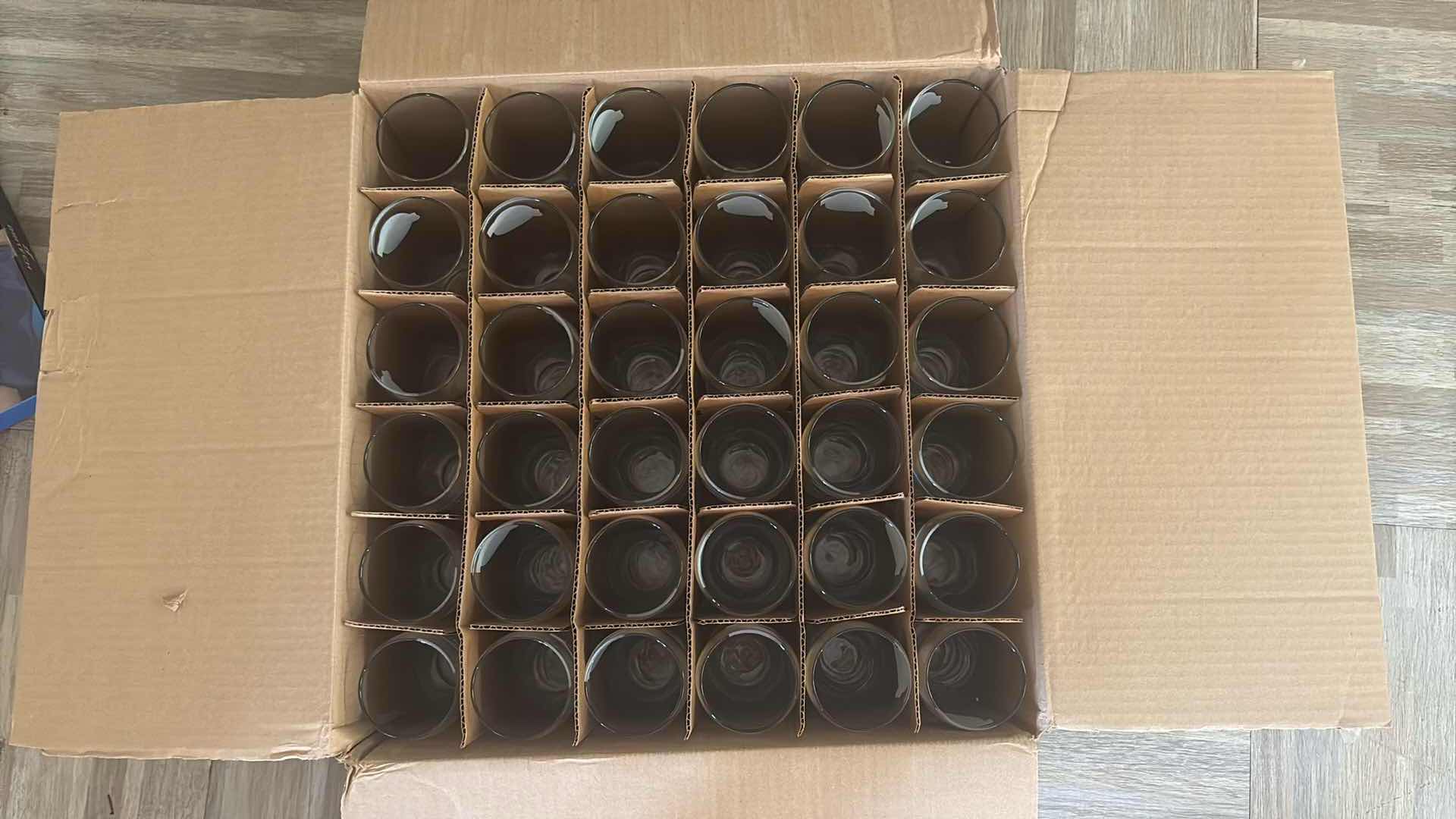 Photo 1 of (36)PCS BLUE MOON GLASSES H8”