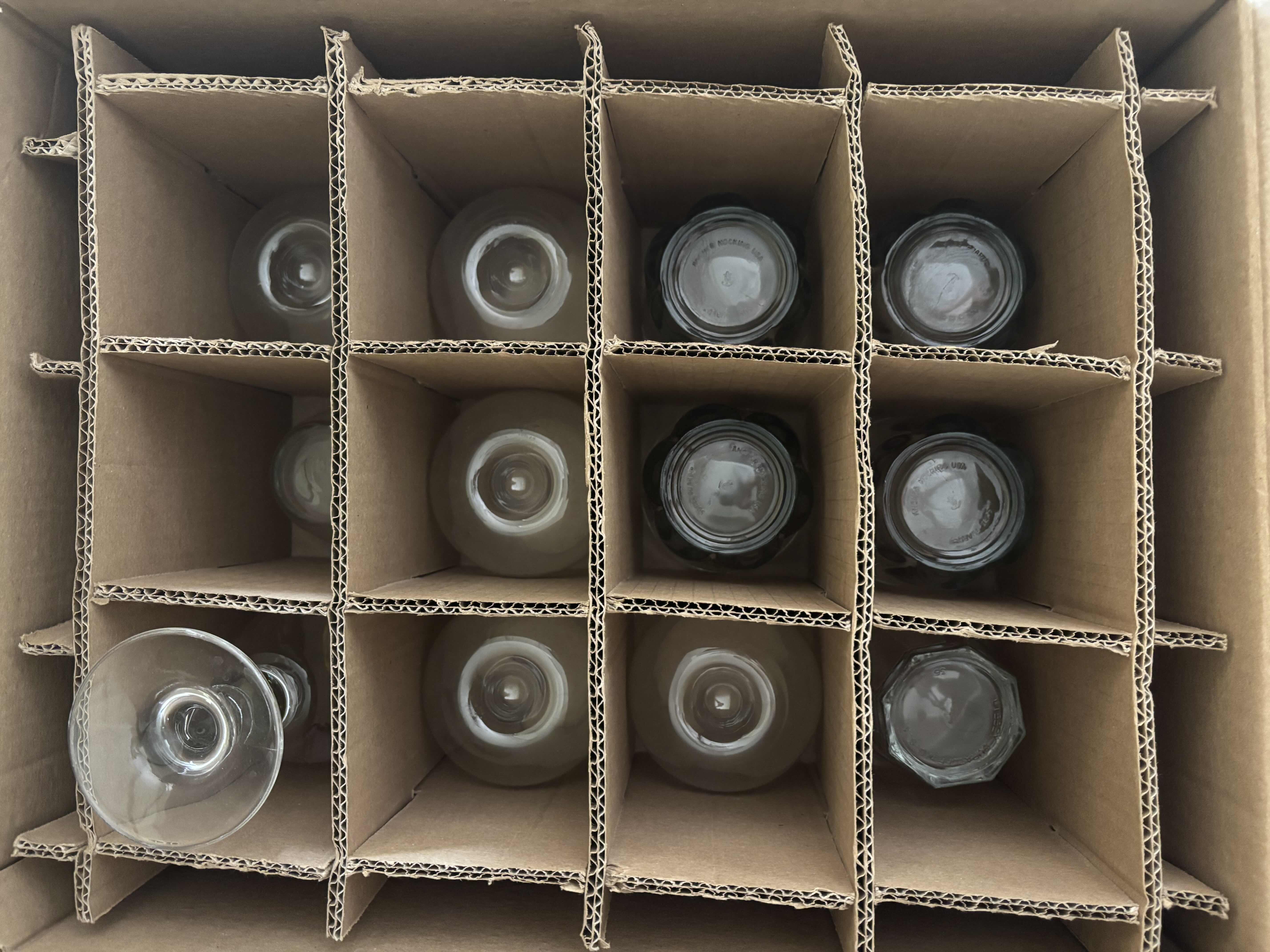 Photo 1 of BAR GLASSWARE (12)