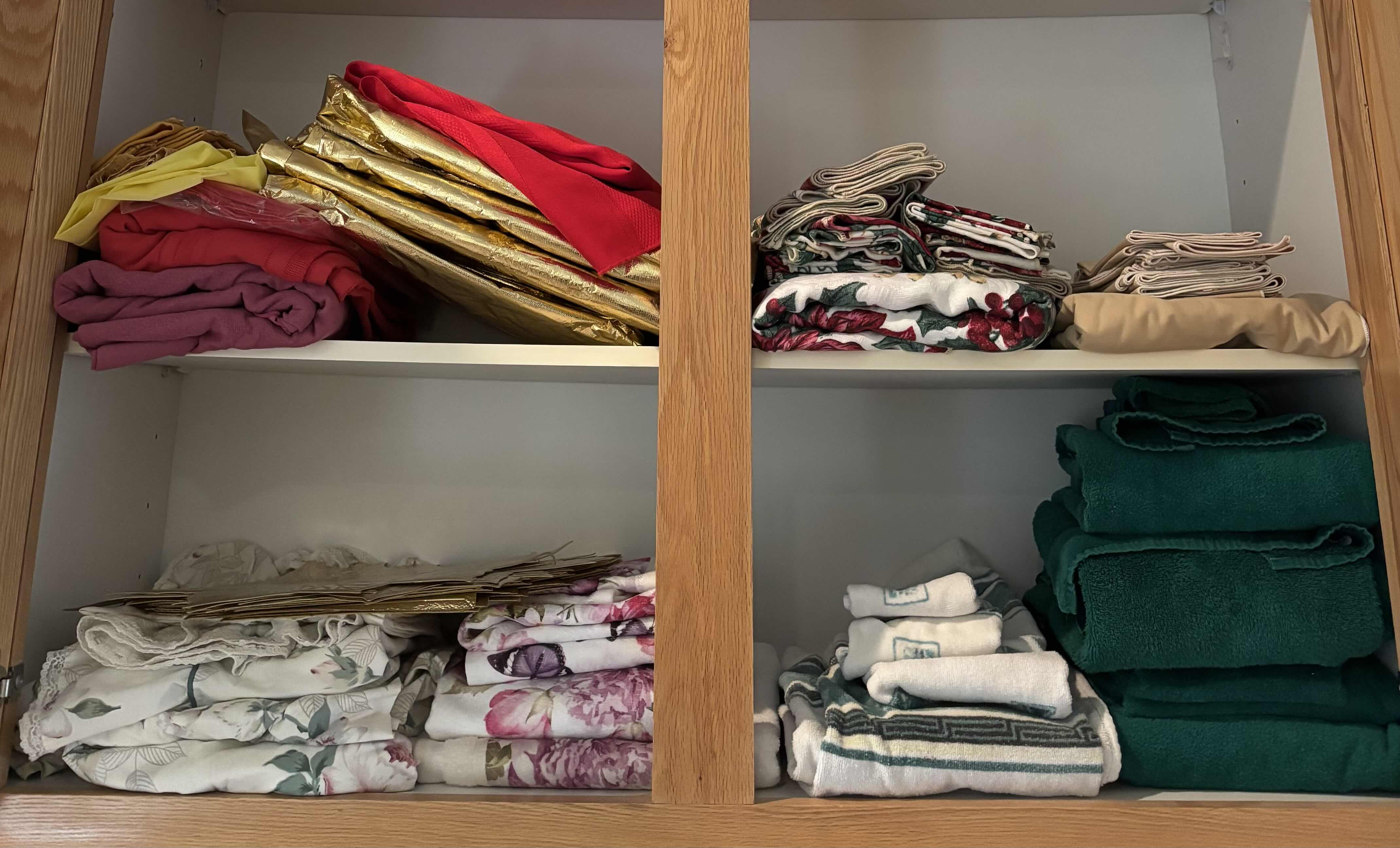 Photo 1 of CONTENTS OF LINEN CLOSET