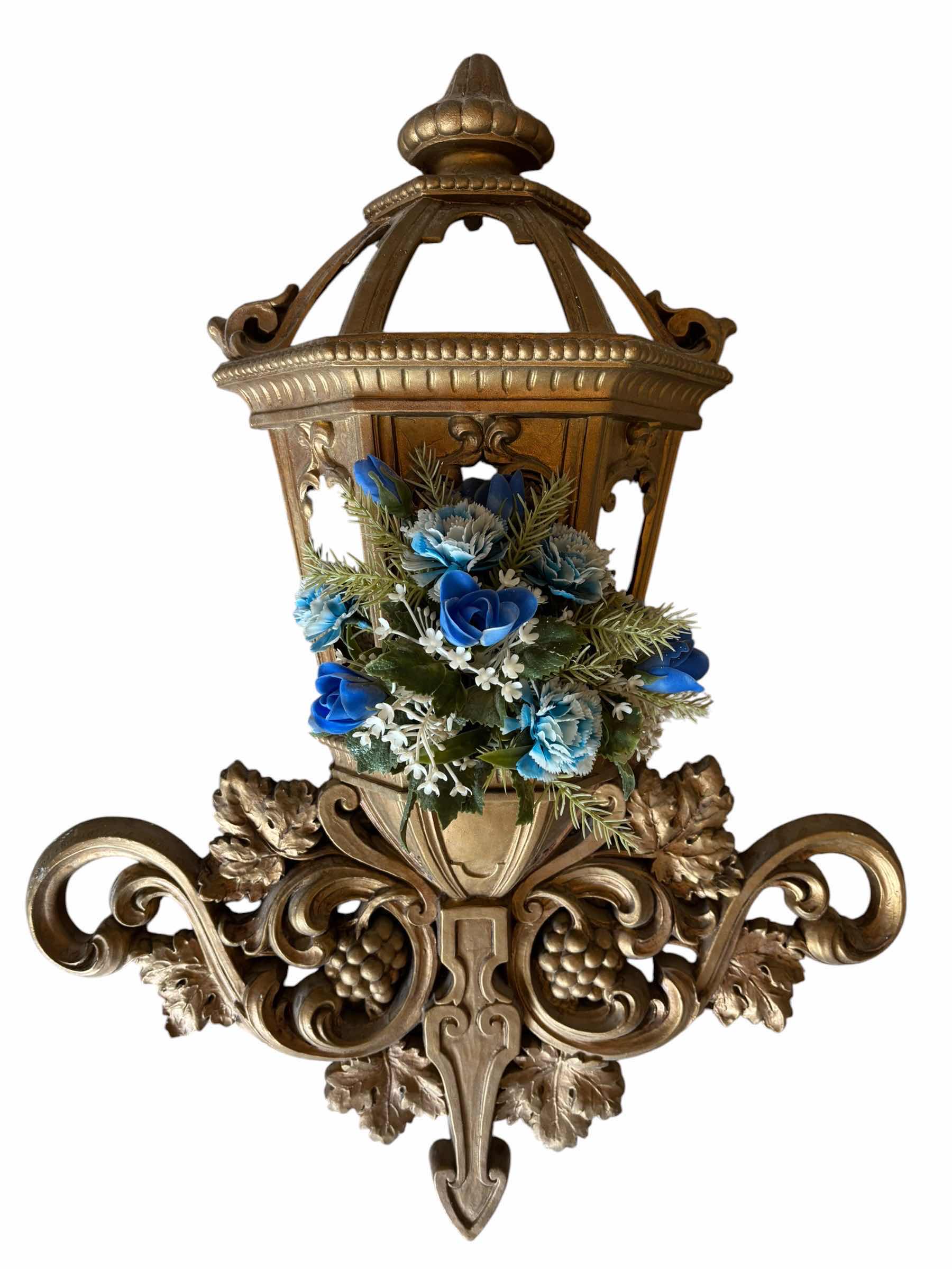 Photo 1 of VINTAGE HOMCO HOLLYWOOD REGENCY LANTERN GOLD RESIN WALL HANGING PLANTER H24”