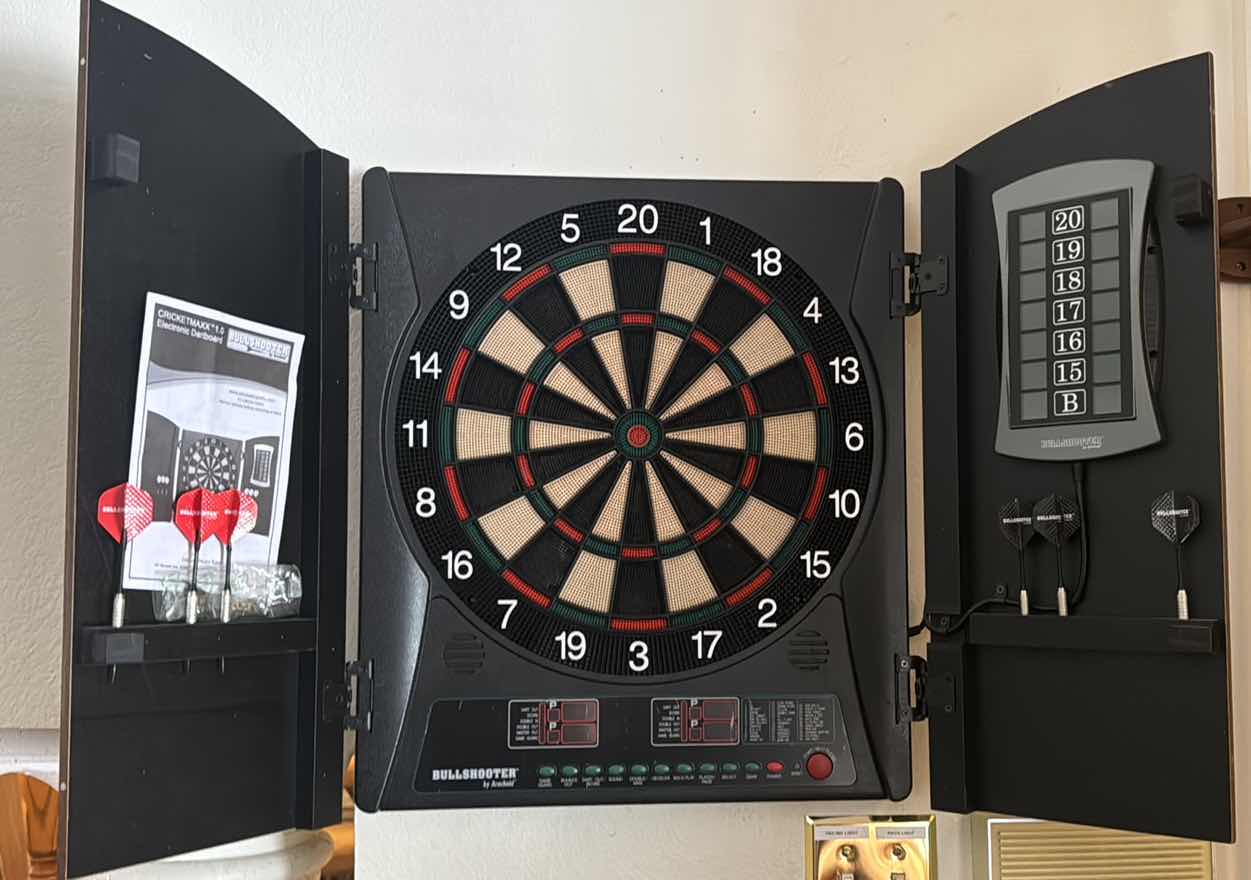 Photo 1 of DART BOARD “BULLSHOOTER” BY ARACHNID