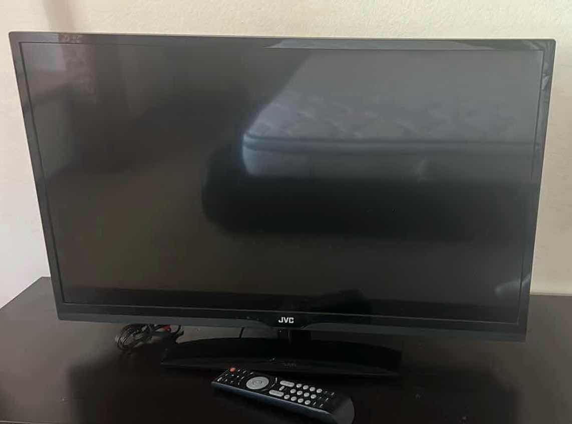 Photo 1 of 32" JVC TV W REMOTE