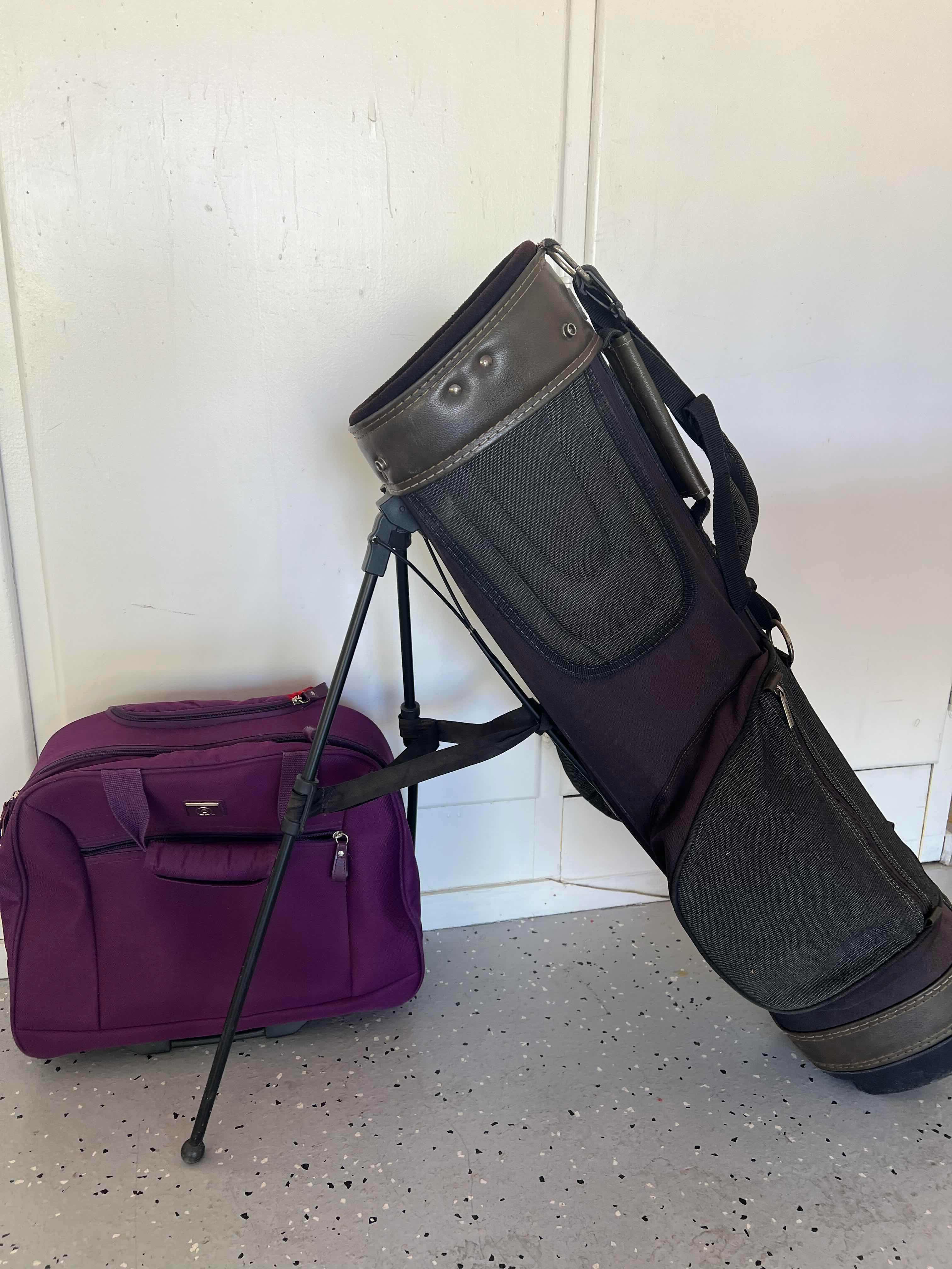 Photo 1 of GREY MIZUNA GOLF BAG.,  PURPLE COMPUTER TRAVEL BAG