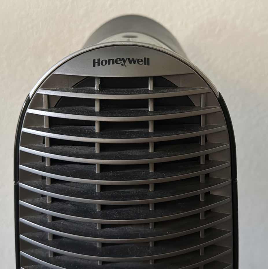 Photo 3 of HONEYWELL OSCILLATING FAN