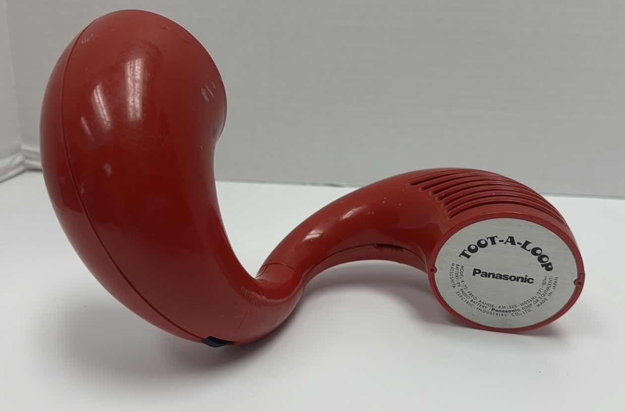 Photo 3 of PANASONIC RED TOOT A LOOP BRACELET RADIO