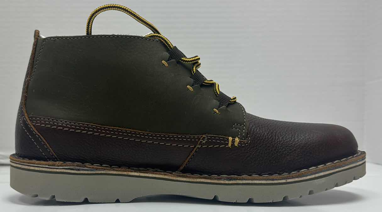 Photo 2 of NIB MENS CLARKS EASTFORD MID IN OLIVE COMBINATION 9.5 WIDE