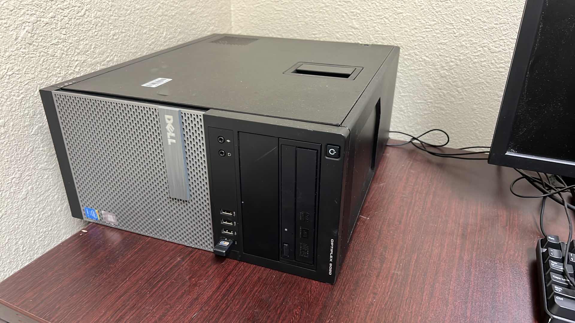 Photo 3 of DELL OPTIPLEX 9020 COMPUTER TOWER