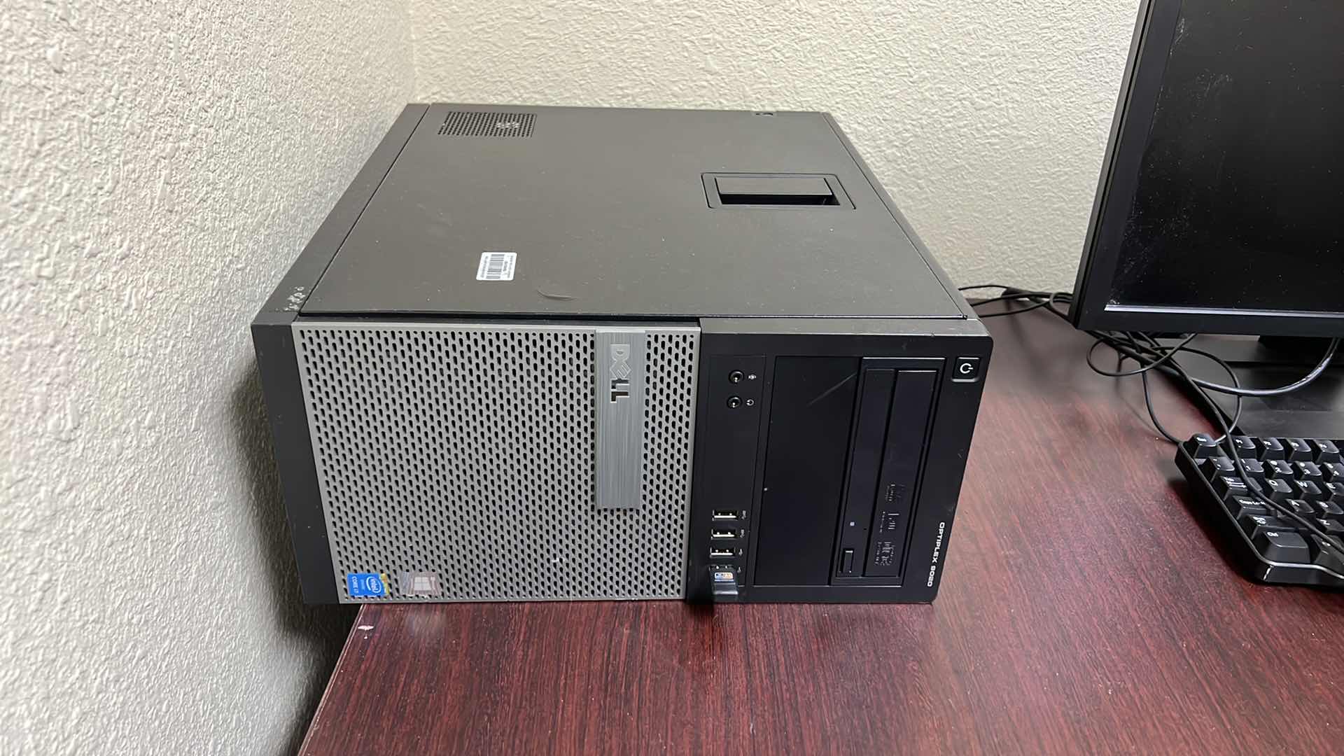 Photo 2 of DELL OPTIPLEX 9020 COMPUTER TOWER