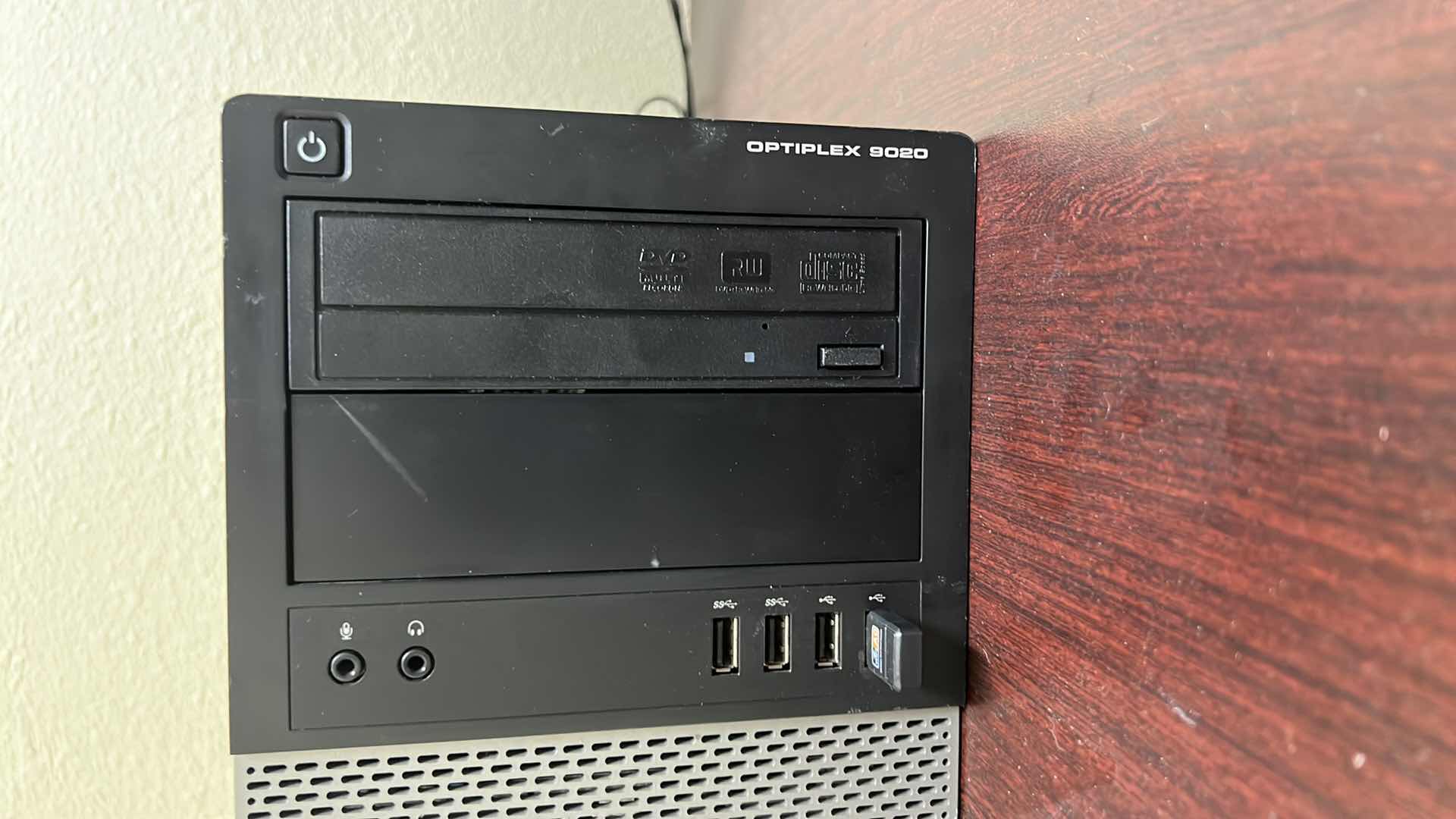 Photo 4 of DELL OPTIPLEX 9020 COMPUTER TOWER