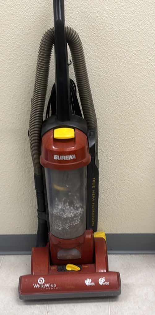 Photo 1 of EUREKA WHIRLWIND LIGHTSPEED VACUUM CLEANER