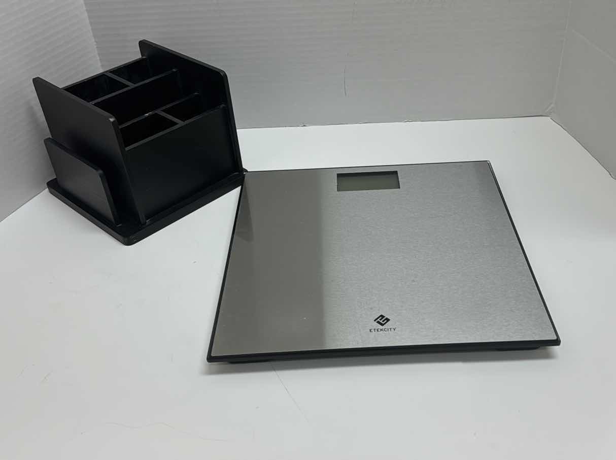 Photo 1 of DESK ORGANIZER & STAINLESS STEEL SCALE