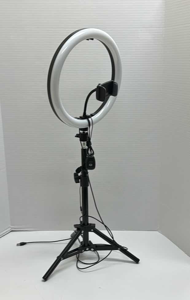 Photo 1 of EYONME RING LIGHT W. TRIPOD STAND