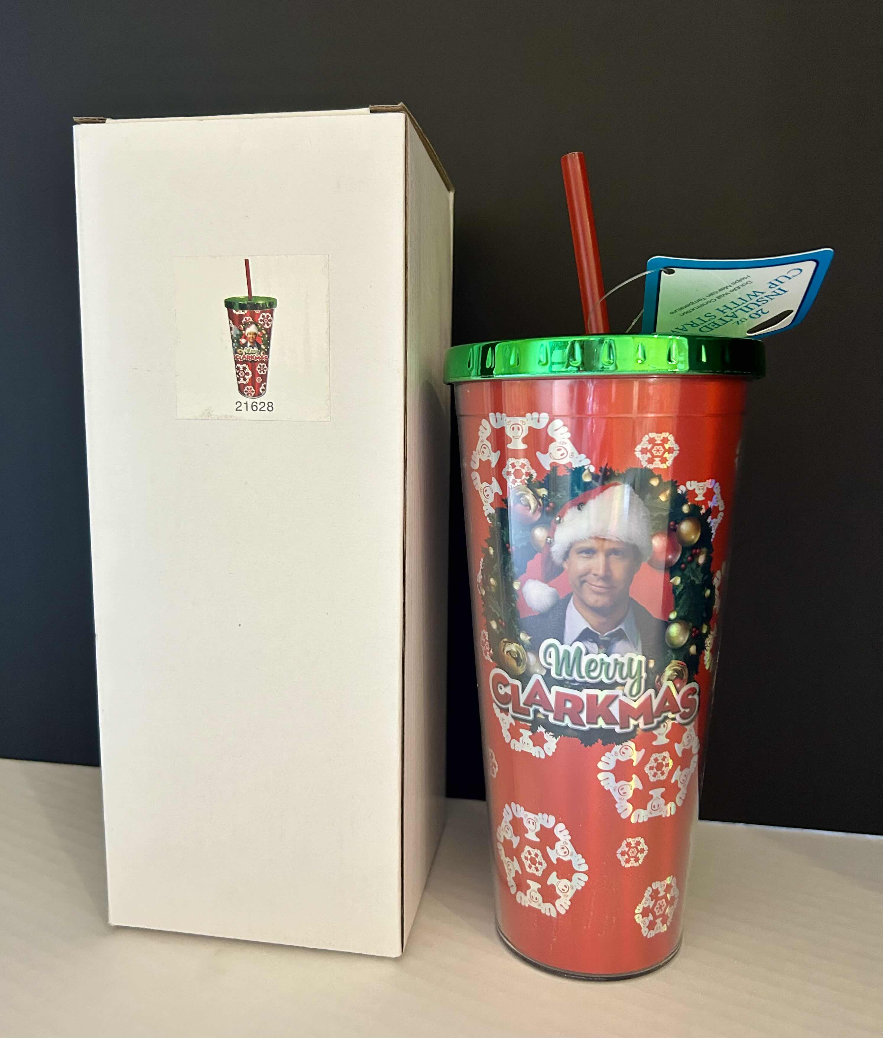 Photo 1 of SPOONTIQUES THE NATIONAL LAMPOON’S CHRISTMAS VACATION MERRY CLARKMAS 20  OZ FOIL CUP W/STRAW