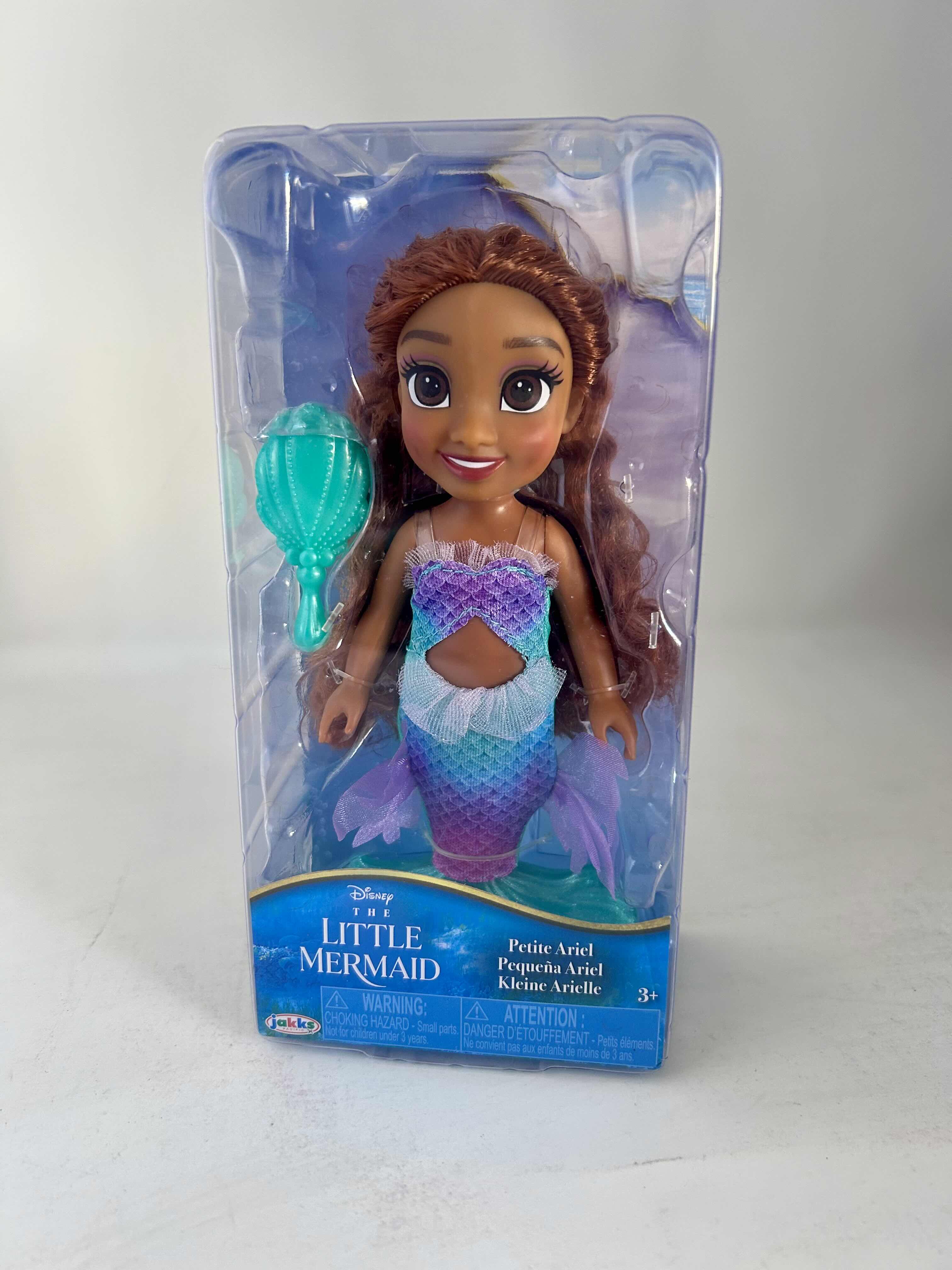 Photo 2 of BRAND NEW 4 - DISNEY THE LITTLE MERMAID ARIEL 6" PETITE DOLL WITH HAIR COMB