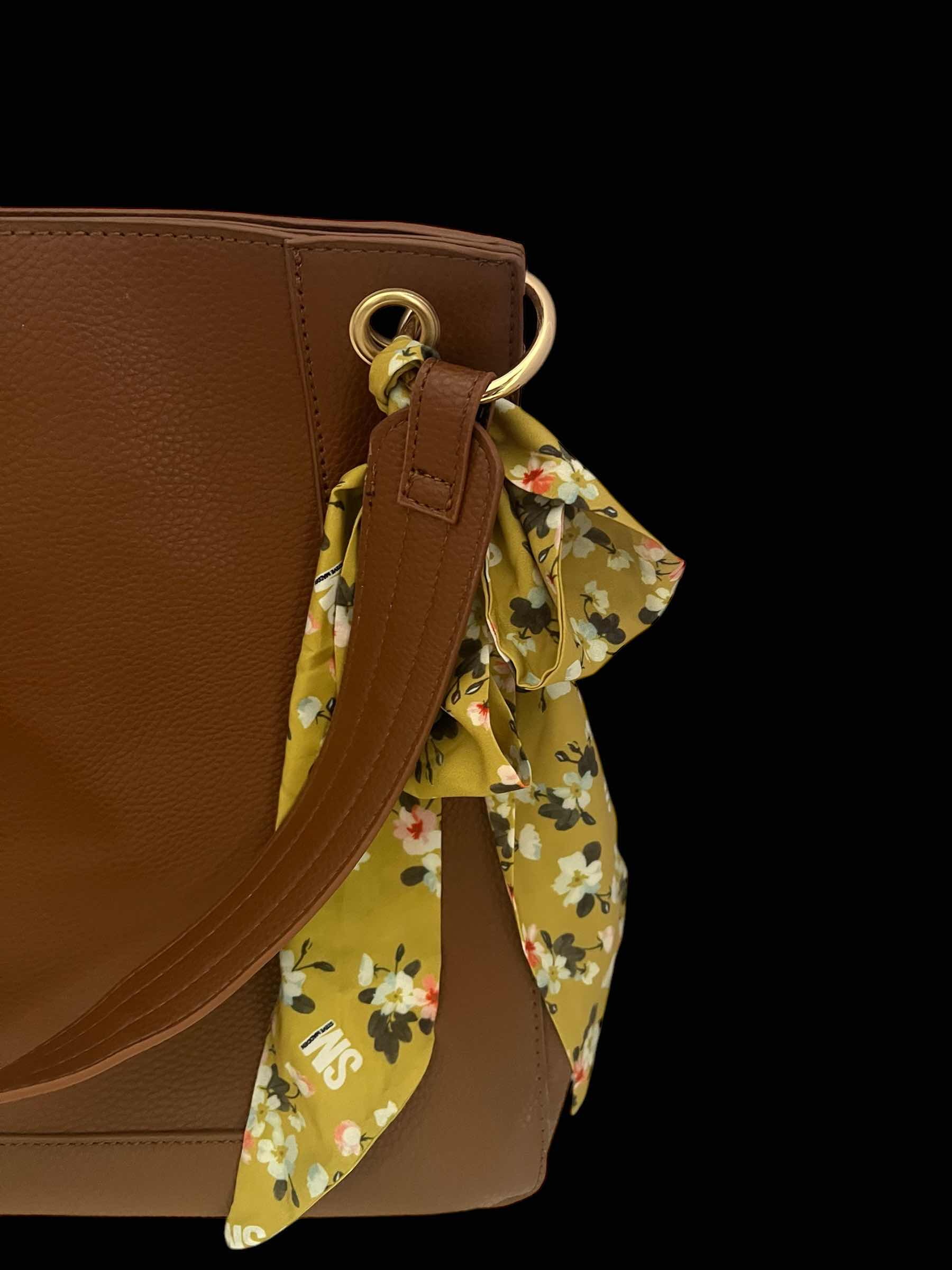 Photo 1 of DESIGNER STEVE MADDEN BROWN LEATHER HANDBAG/ PURSE.