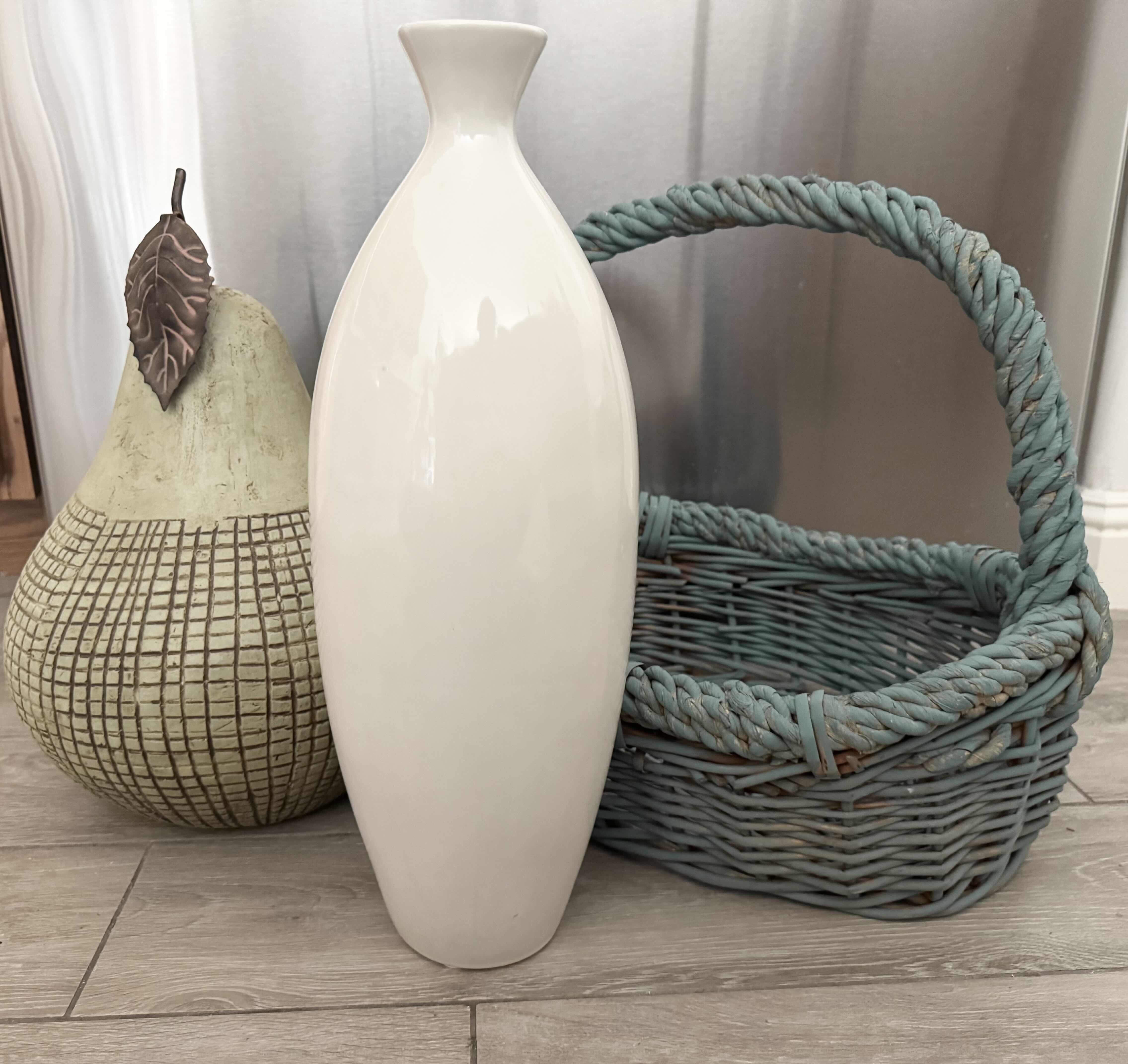 Photo 1 of HOME DECOR, BASKET, VASE, CERAMIC PEAR
VASE 18”H X 5”W
PEAR 16.5”H X 10”W
BASKET 15.5”H X 17”W