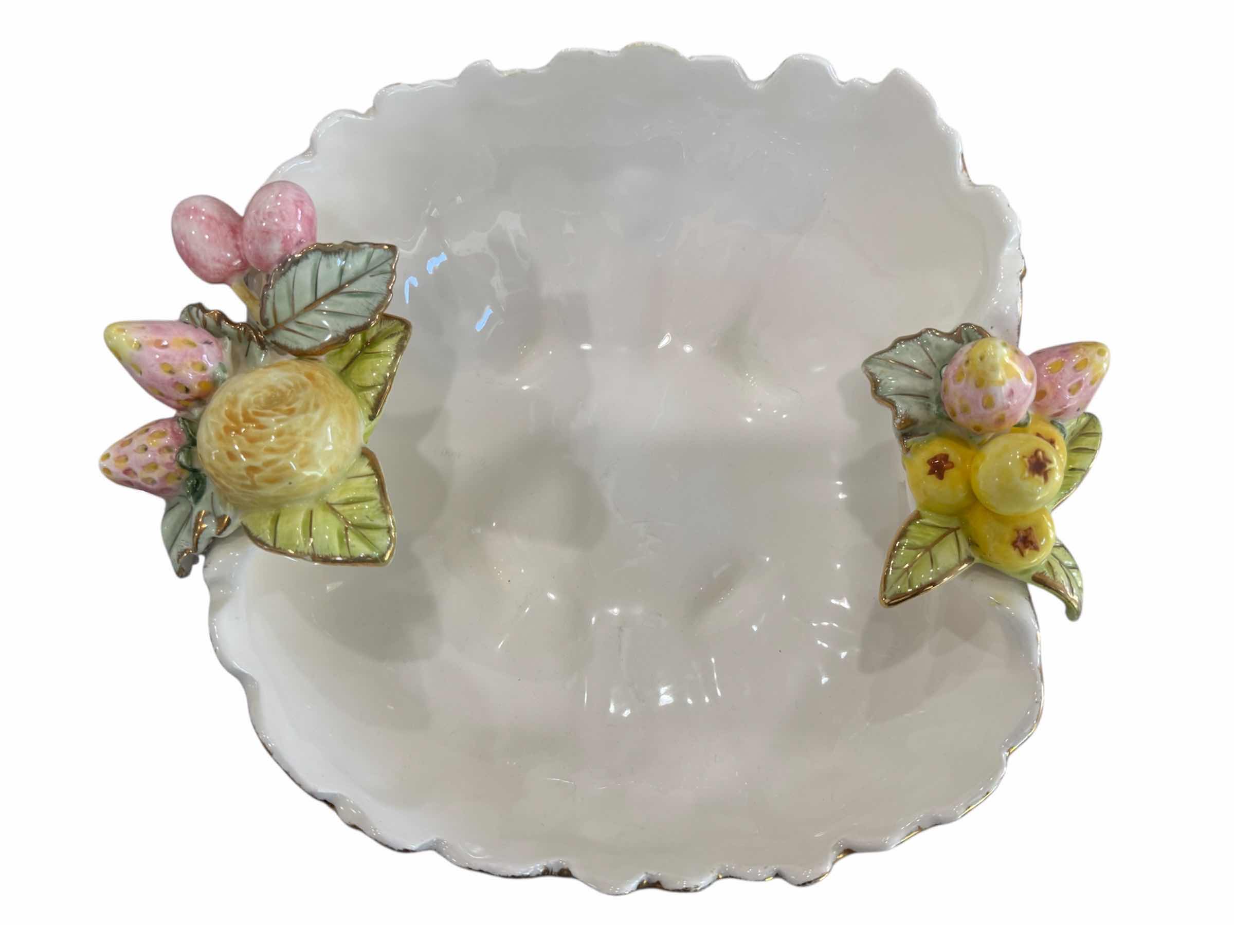 Photo 1 of 140
ASSORTED VINTAGE ANTIQUE HOME DECOR, VASES, BOWLS, SERVING PLATE, CHINA, SMALL GLASS PITCHER, AMBER DEPRESSION GLASS,13 ITEMS

FRUIT BOWL 
D12” X H4”