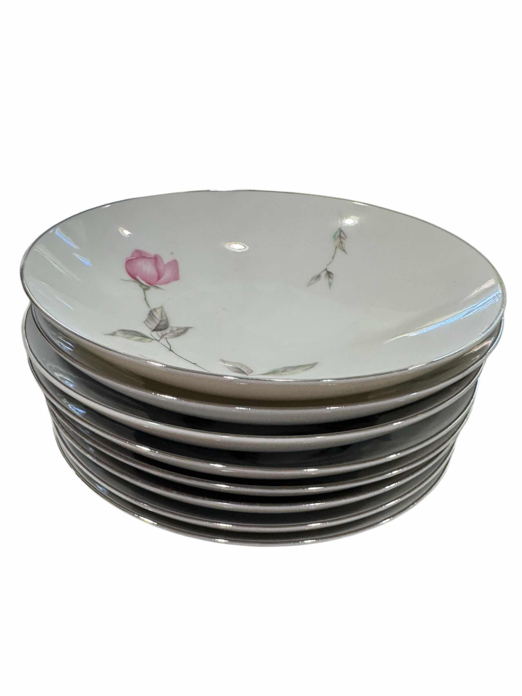 Photo 1 of 23
8- VINTAGE DAWN ROSES BY SANGO JAPAN BOWLS, FLORAL DESIGN, CHINA

D5.5” X H1.25”