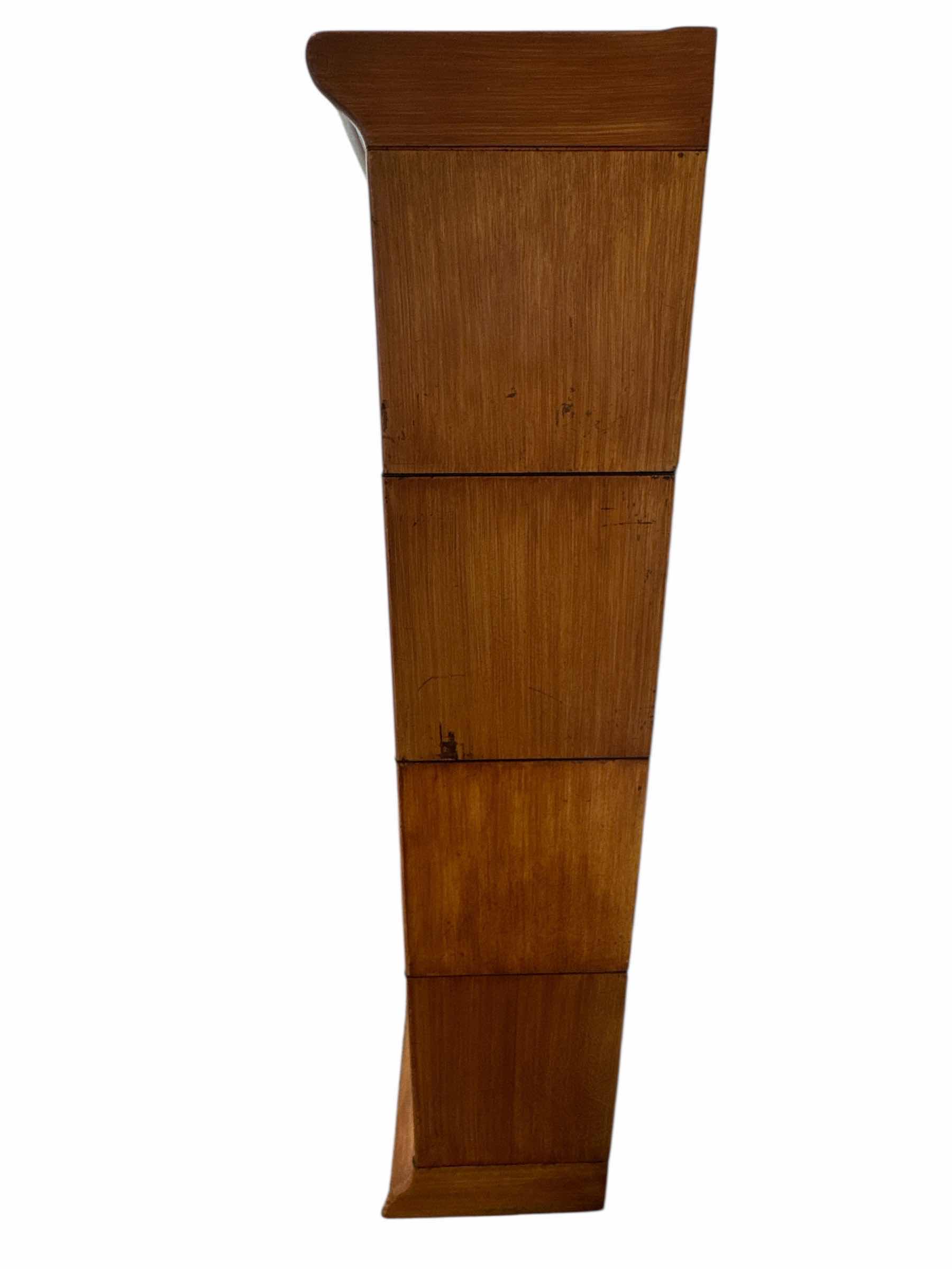 Photo 1 of 1500
ANTIQUE WERNER BARRISTER BOOKCASE