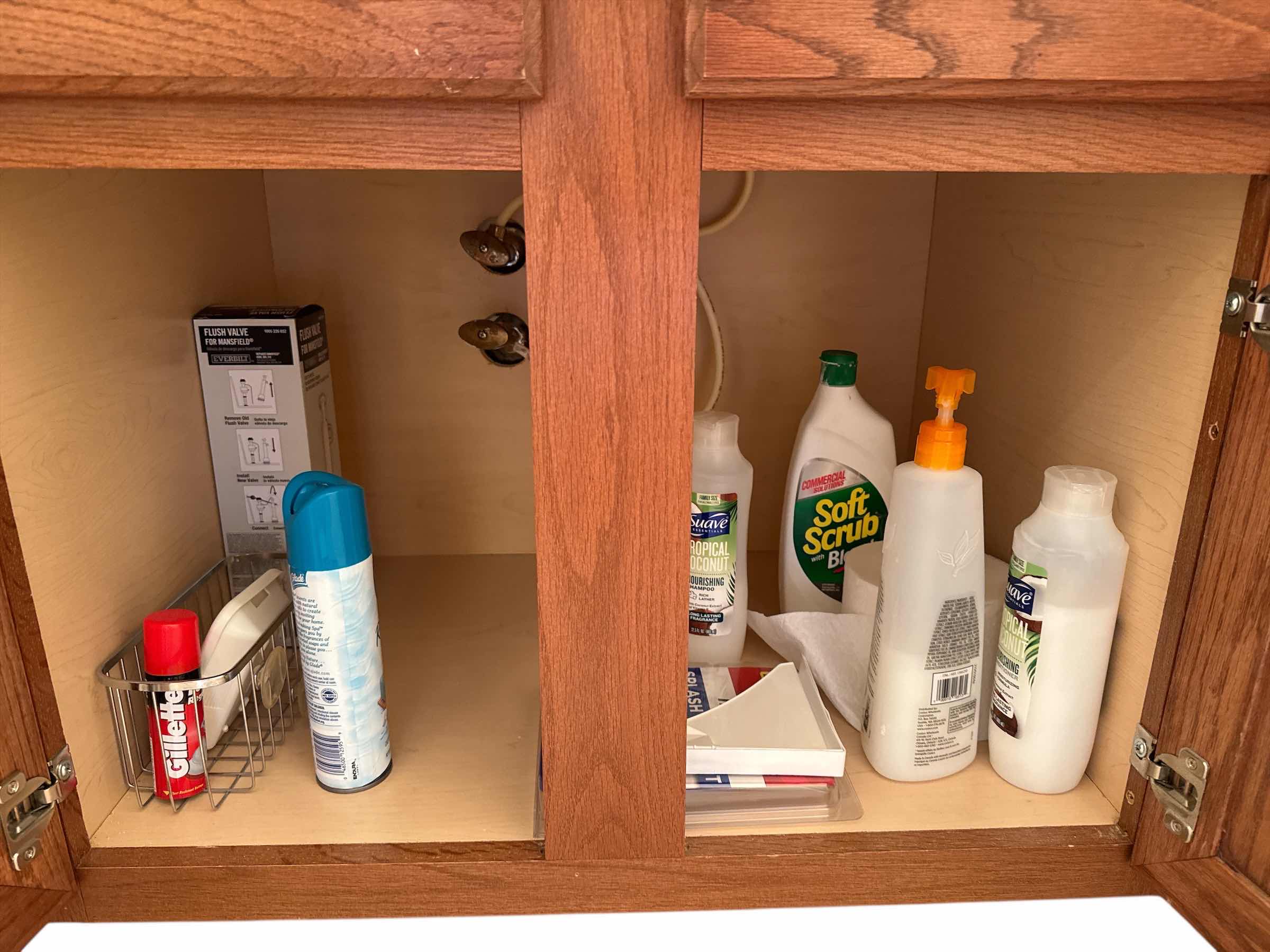 Photo 1 of CONTENTS OF BATHROOM CABINETS AND DRAWERS