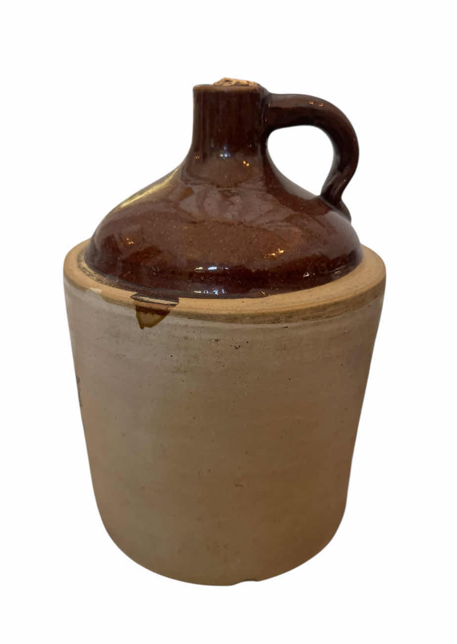 Photo 1 of 40
VINTAGE CERAMIC ONE GALLON WESTERN STONEWARE TWO TONE BROWN/TAN

D7” X H10”