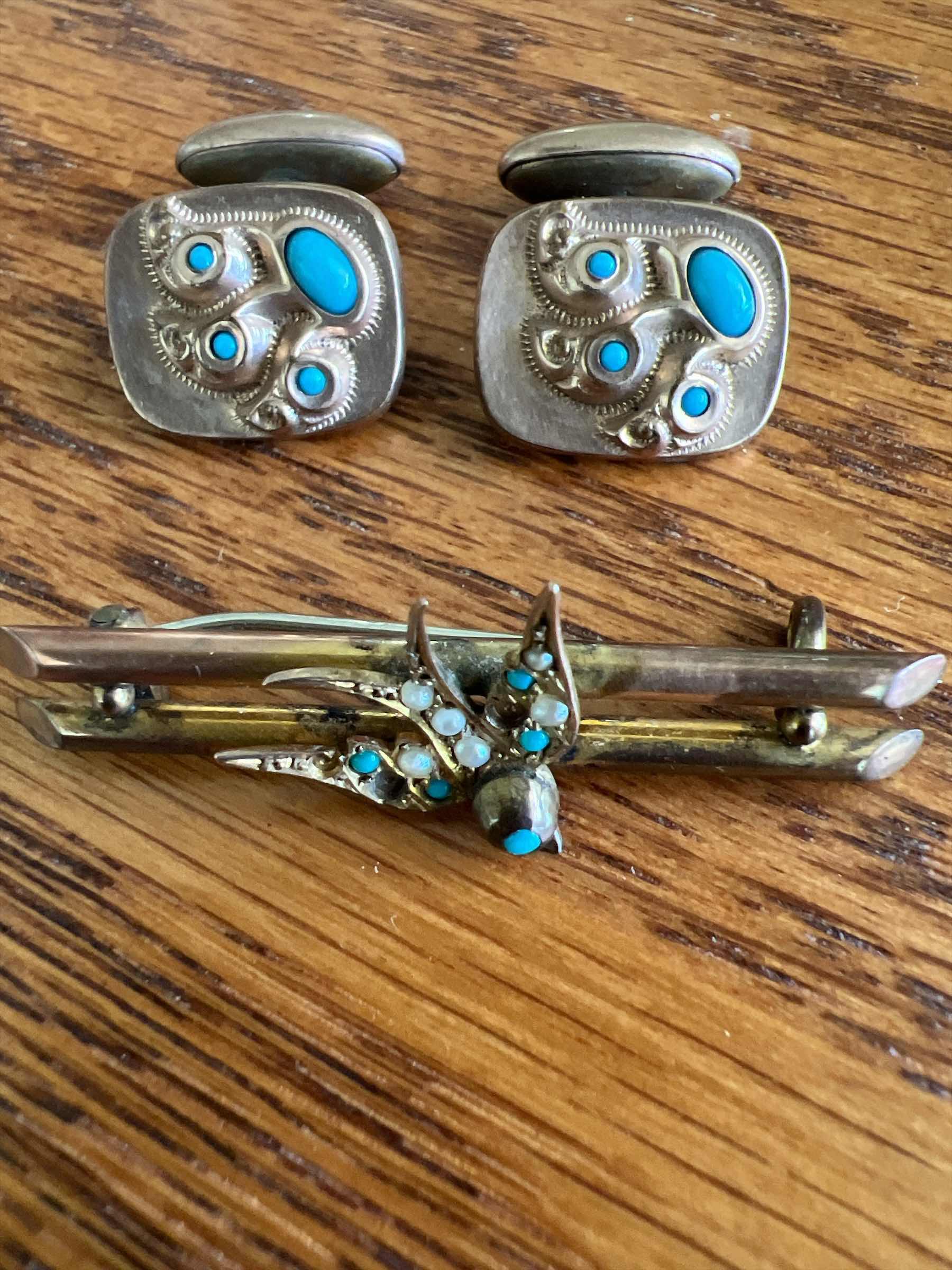 Photo 1 of LOT OF VINTAGE TURQUOISE ITEMS - GOLD AND TURQUOISE CUFF LINKS, TIE TACK AND 3 PIECES OF ARIZONA TURQUOISE