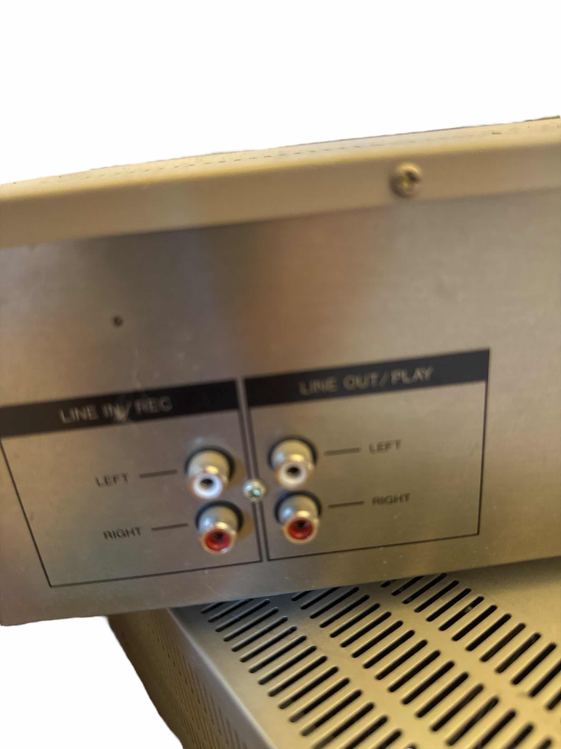 Photo 1 of AIWA 3250 STEREO CASSETTE DECK