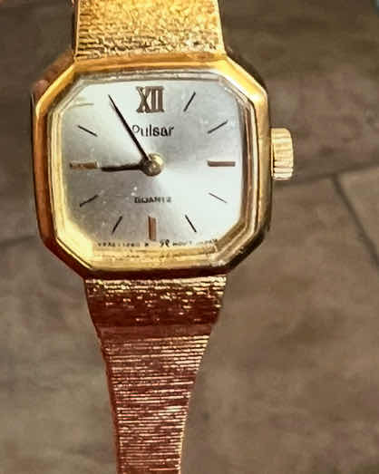 Photo 1 of PULSAR S/S LADIES WATCH - GOLD TONE - QUARTZ