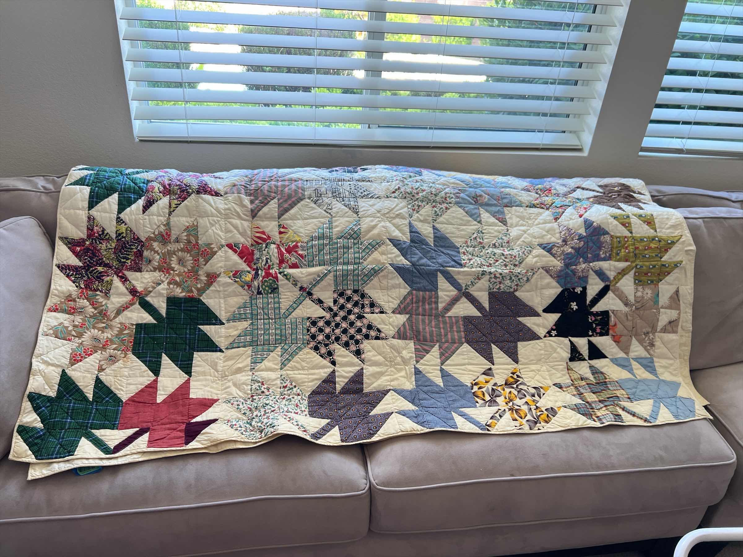 Photo 1 of HAND MADE VINTAGE PACT HWOED QUILT - TWIN SIZE