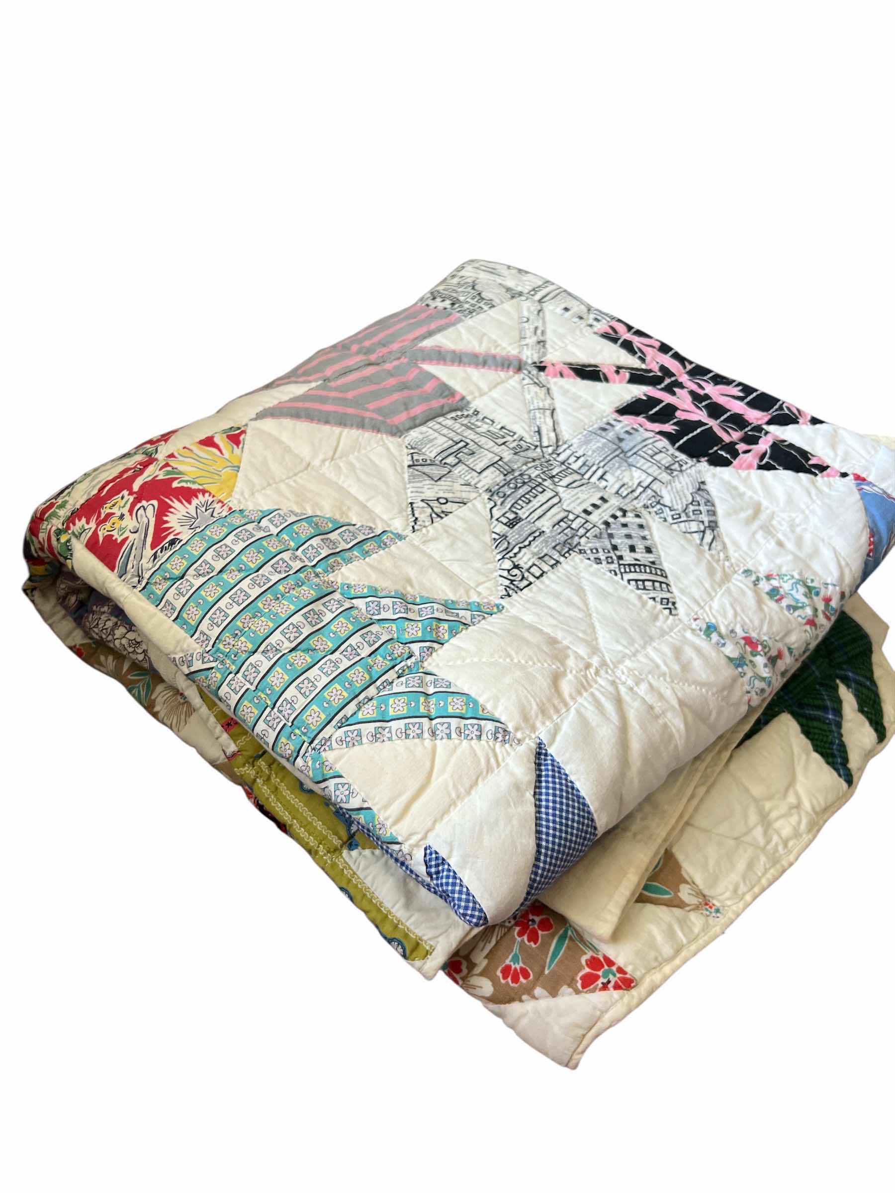 Photo 1 of HAND MADE VINTAGE PACT HWOED QUILT - TWIN SIZE