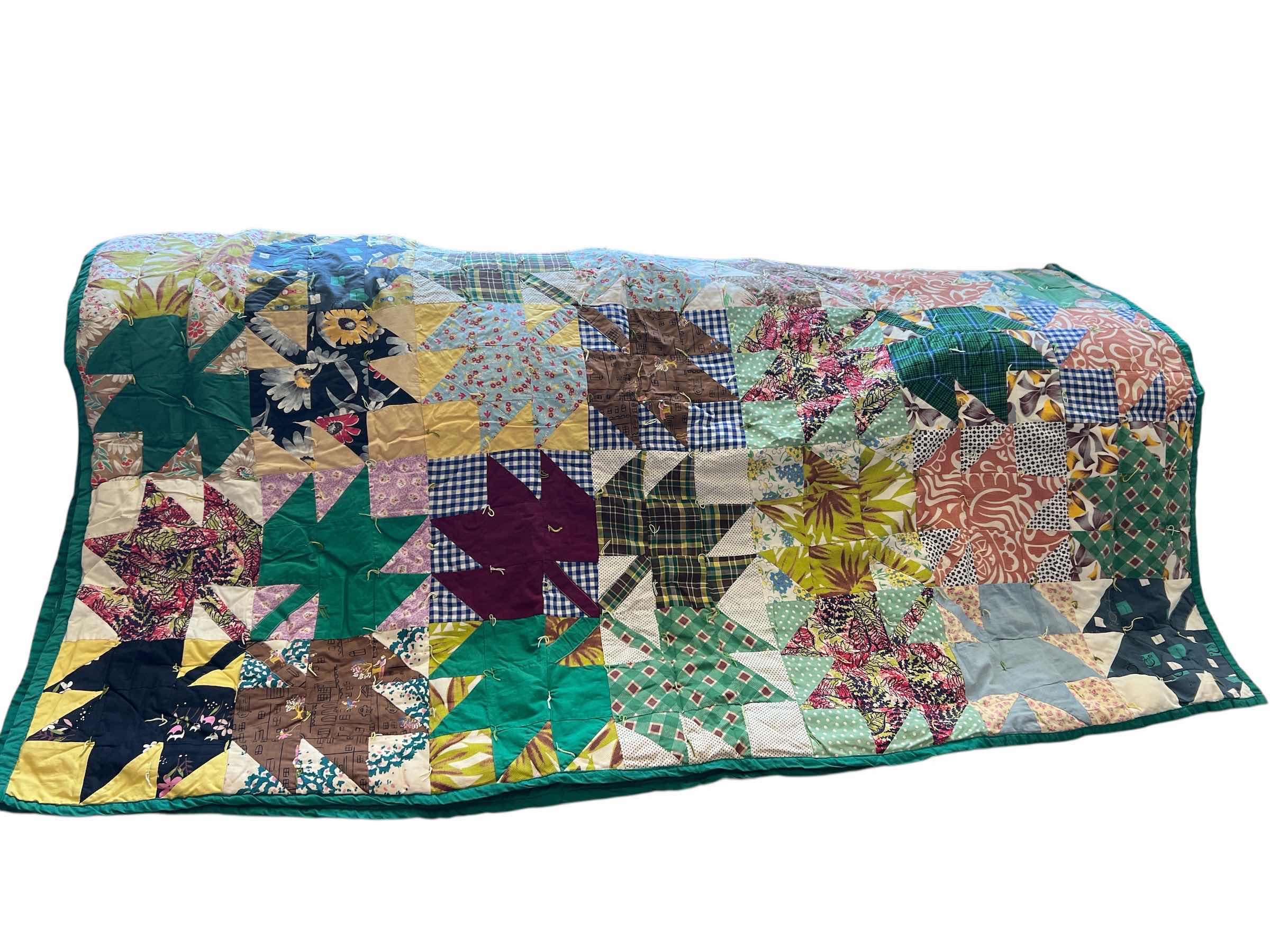 Photo 1 of HAND MADE TIED QUILT - VINTAGE - TWIN SIZE