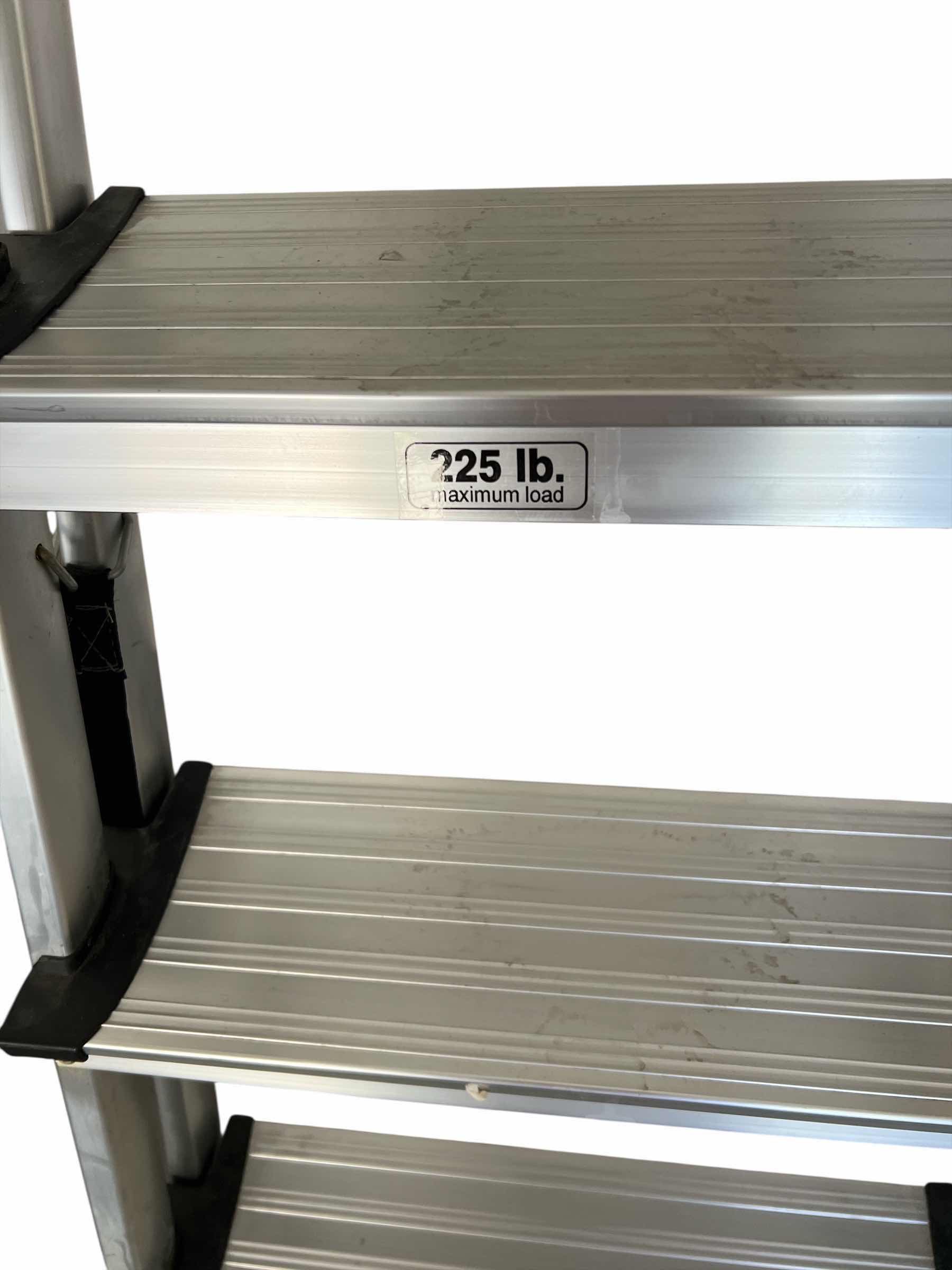 Photo 1 of POLDER - 5’ STEP LADDER