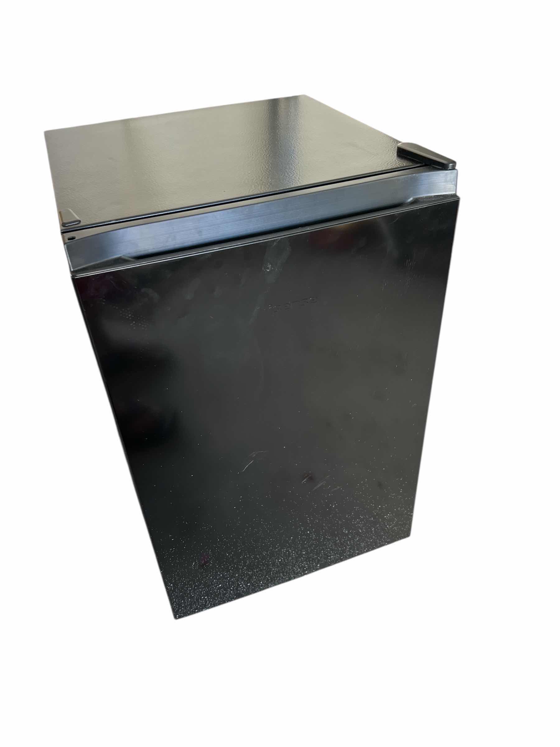 Photo 1 of BLACK HISENSE MINI FRIDGE
