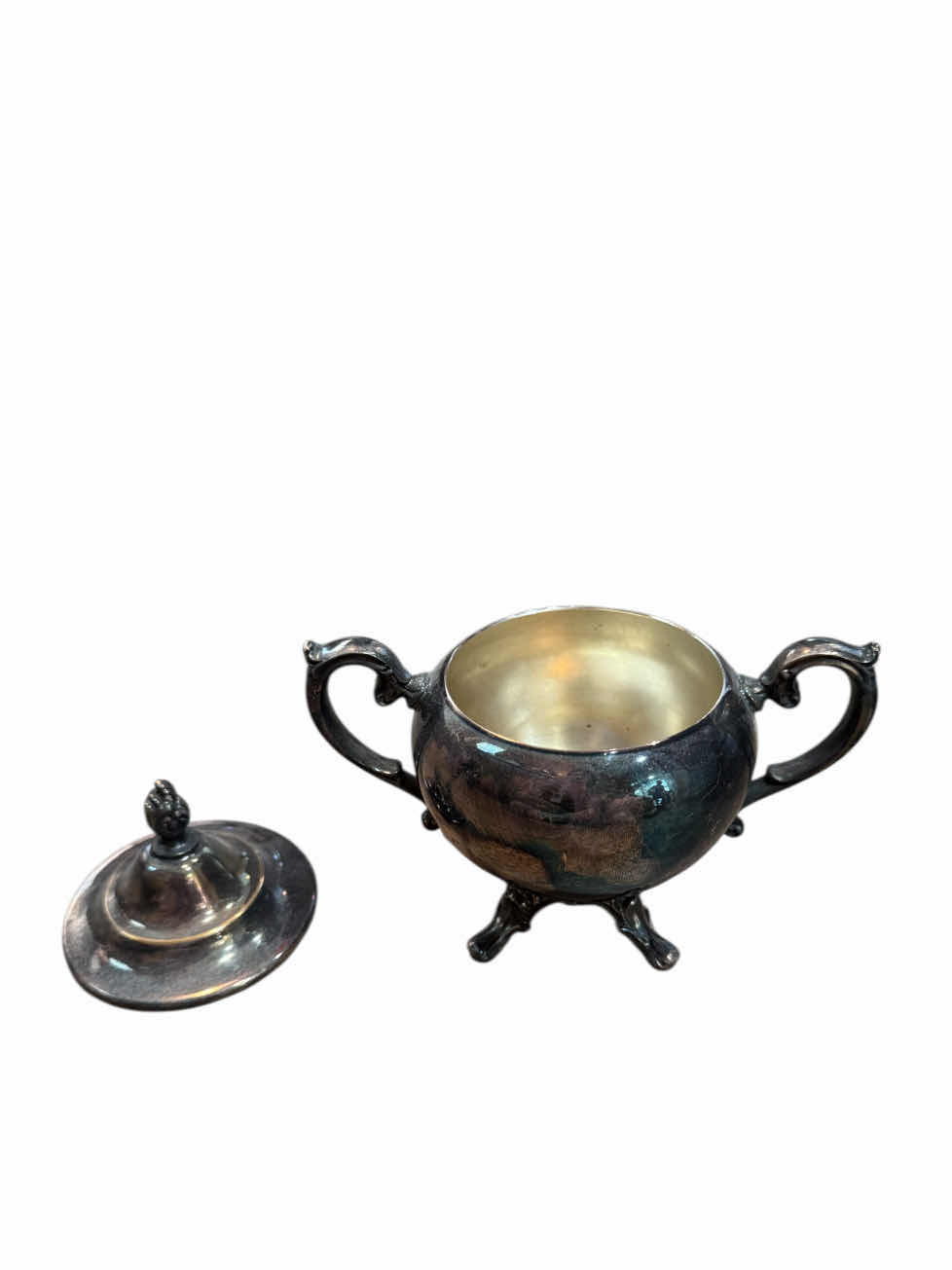 Photo 1 of 55
VINTAGE ANTIQUE WM ROGERS SILVER TEAPOT WITH SUGAR BOWL, COLLECTABLE, HOME DECOR, HOME ESSENTIALS

TEAPOT/PITCHER
H11”