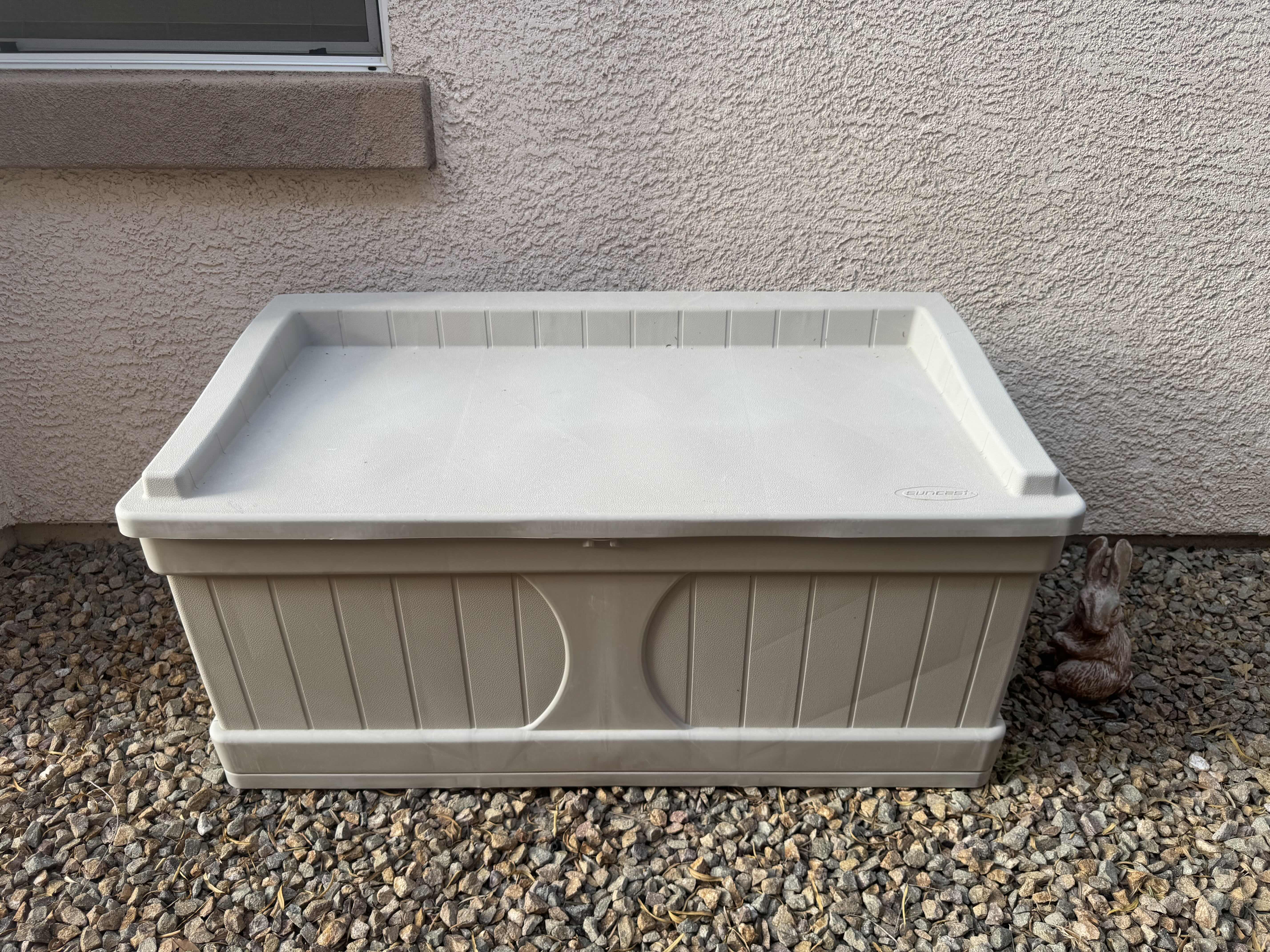 Photo 1 of 80
OUTDOOR SUNCAST HEAVY DUTY  STORAGE AND GARDEN RESIGN RABBIT 

SUNCAST
26” X 54.5” X H29”