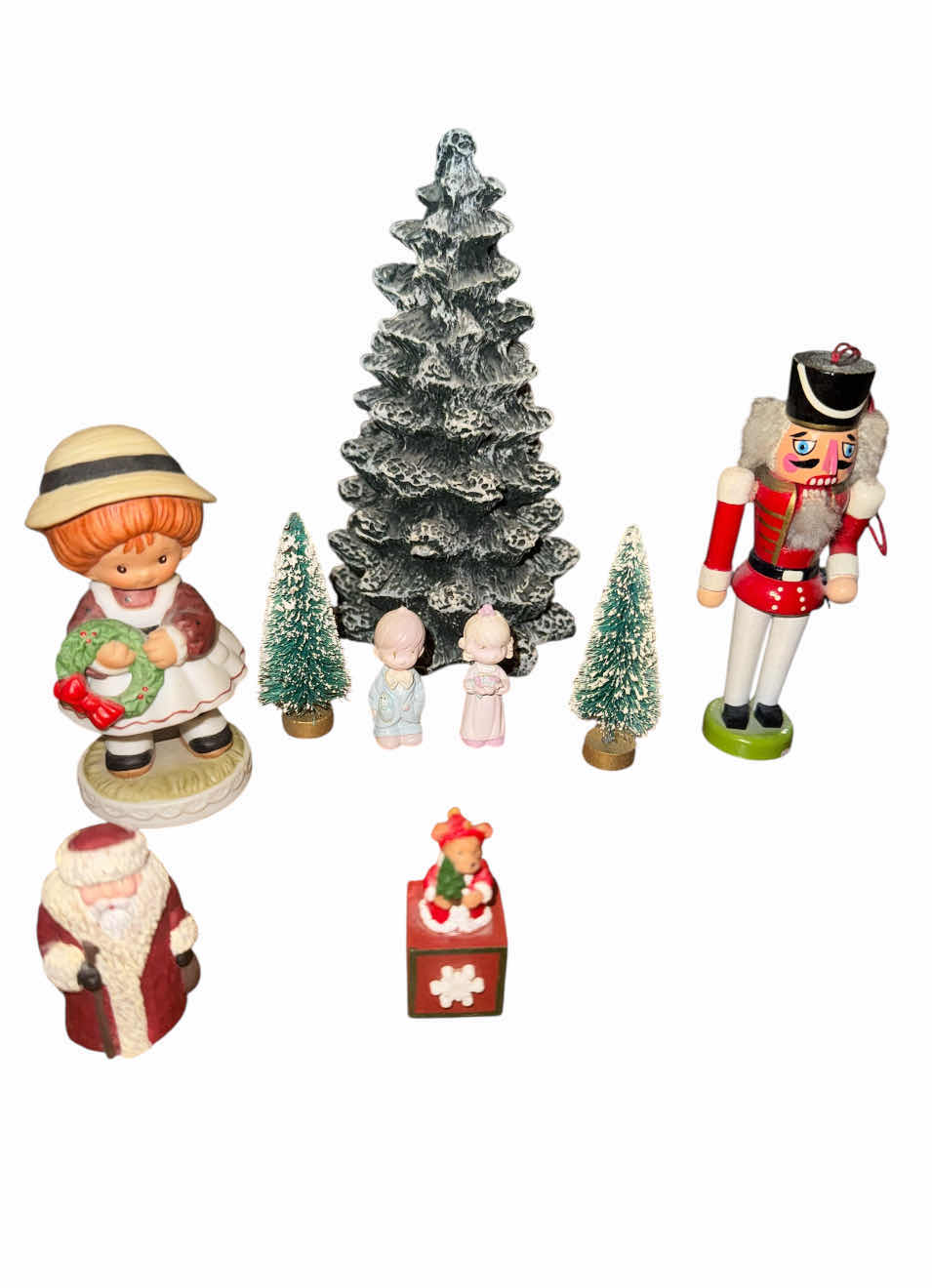 Photo 1 of 160
VINTAGE ASSORTED FIGURINE COLLECTION, HOLIDAY, CANDLES, SANTA CLAUSE, CHRISTMAS ORNAMENTS, PORCELAIN, WOOD, RESIN FIGURINES, COLLECTABLE, ARTWORK, ART COLLECTION, HOME DECOR, PRECIOUS MOMENTS, BARBI SARGENT

RESIN PINE TREE
H6.5”