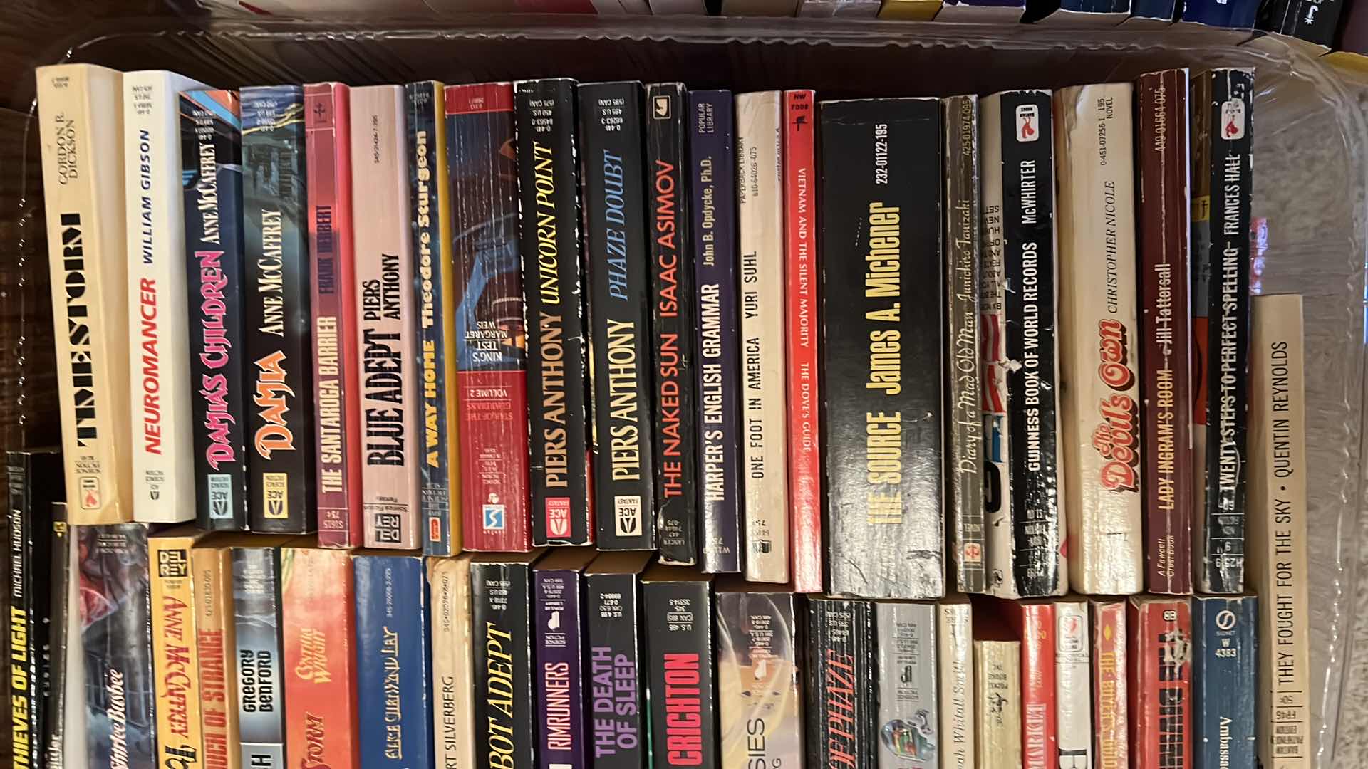 Photo 1 of TRAY OF PAPERBACK BOOKS - SCIENCE FICTION AND MORE