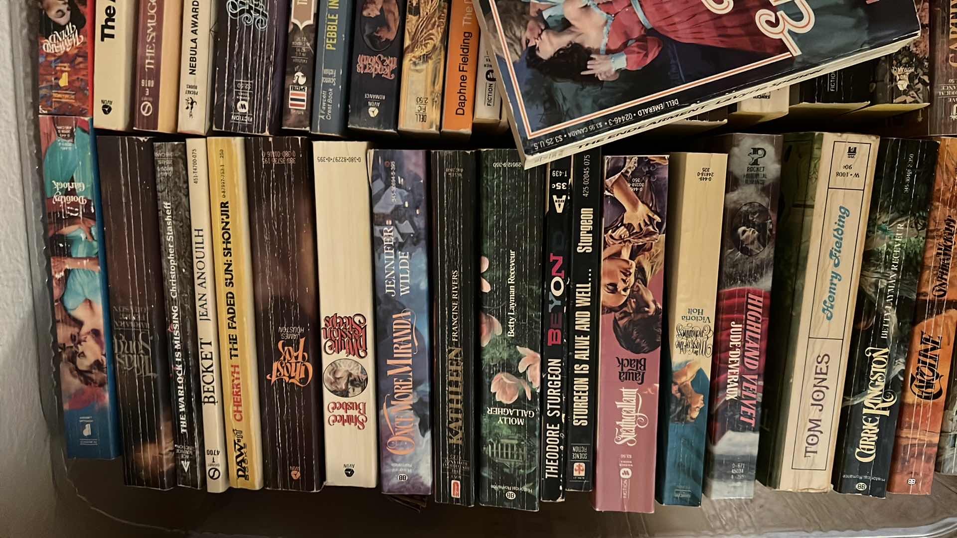 Photo 1 of TRAY OF NOVELS - SUMMER READING - PAPERBACKS