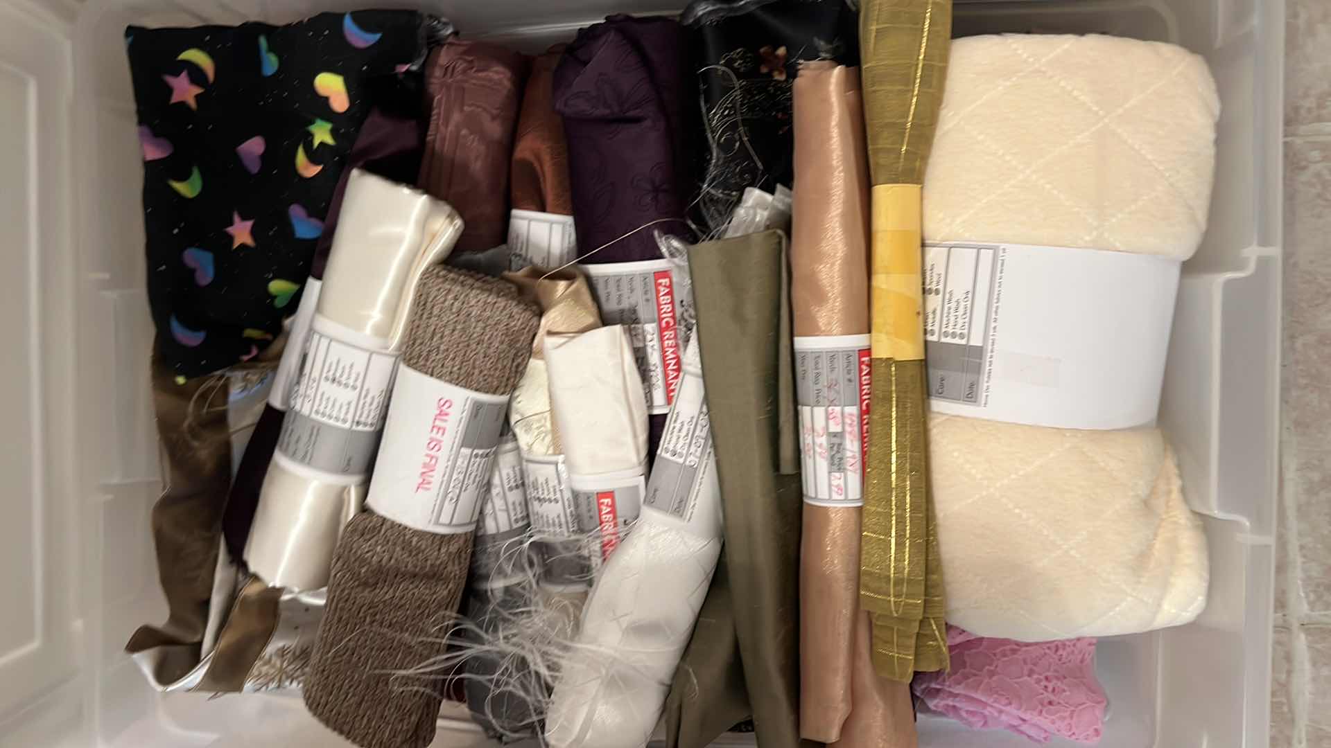 Photo 1 of TOTE  AND CONTENTS - FABRIC