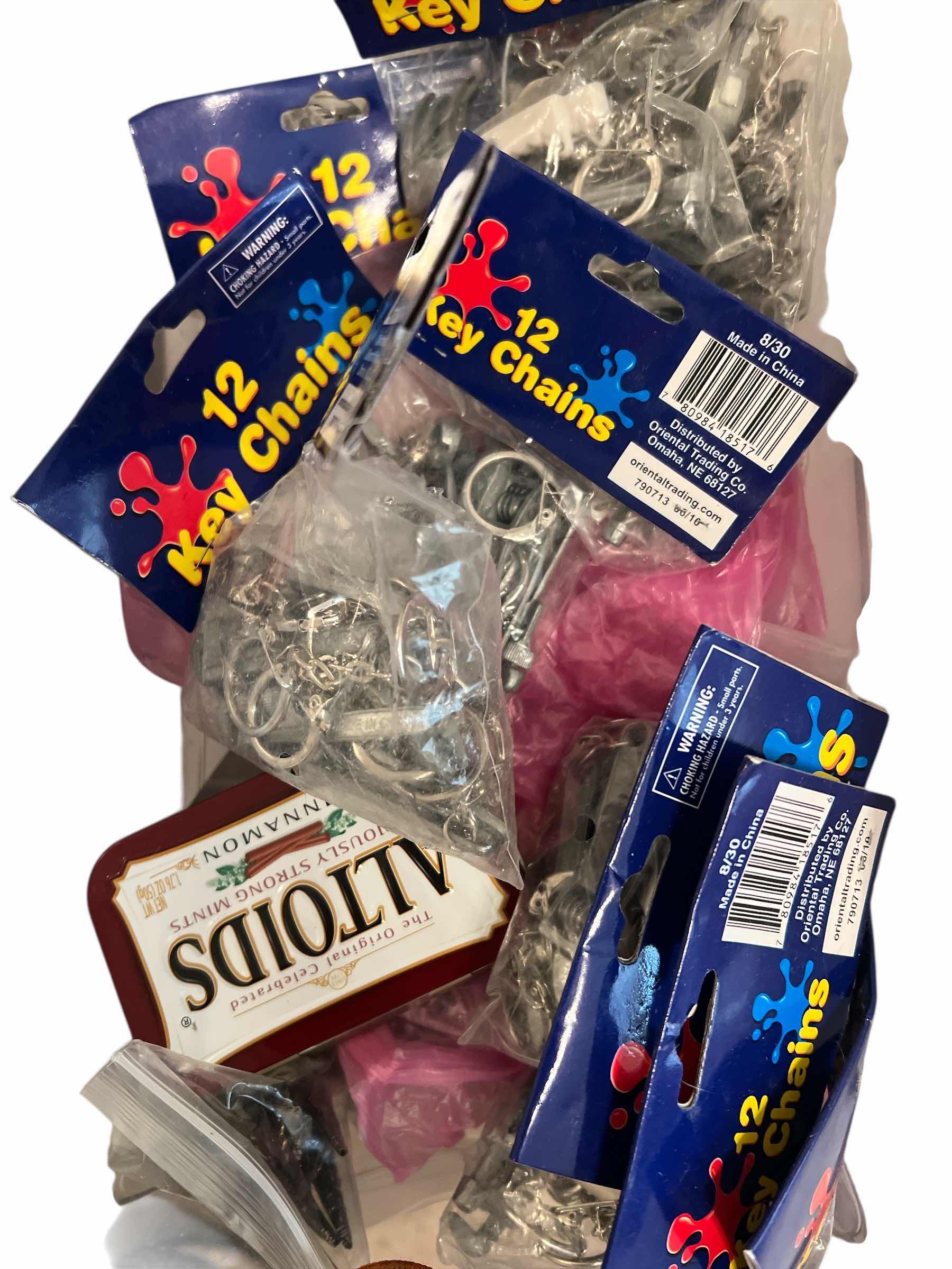 Photo 1 of 7 PLASTIC CONTAINERS AND CONTENTS Of CRAFTING SUPPLIES
