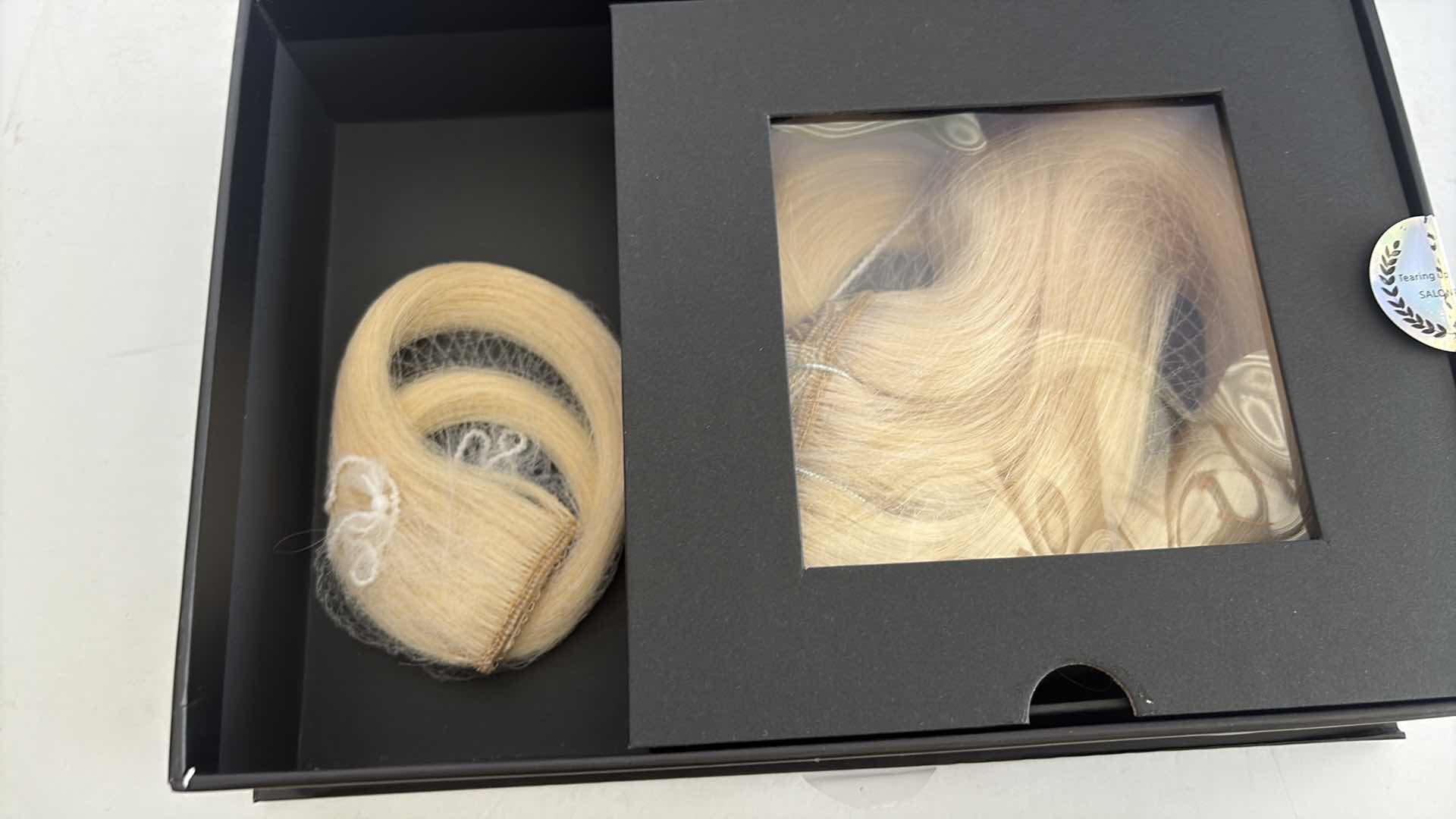 Photo 1 of SALONPRO CHRISTIAN REMY PRO SEAM CLIP IN HAIR EXTENSIONS 20” 160g “CRÈME BLONDE”
