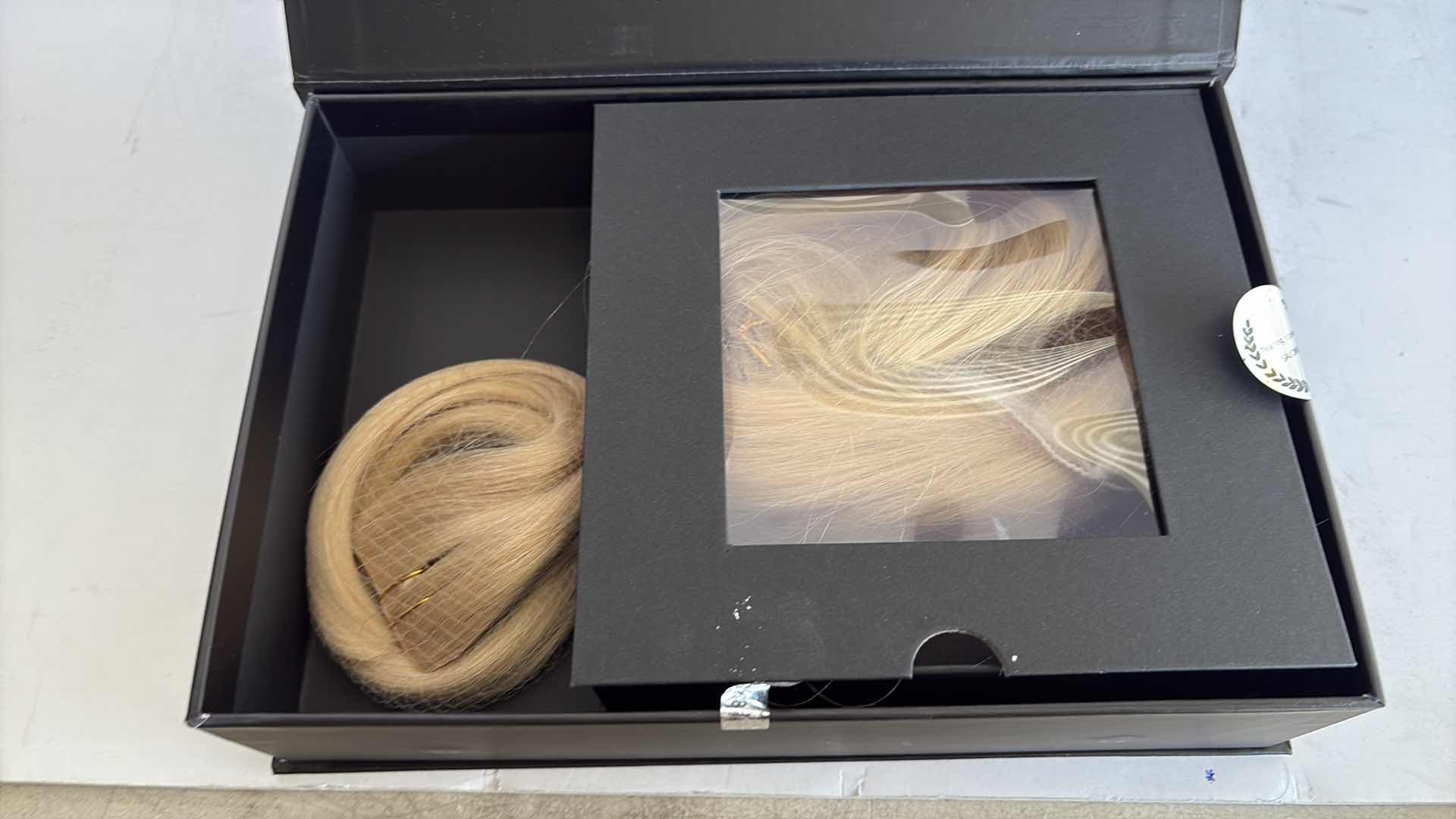 Photo 1 of SALONPRO CHRISTIAN REMY PRO SEAM CLIP IN HAIR EXTENSIONS 22” 240g “ DIRTY BLONDE”