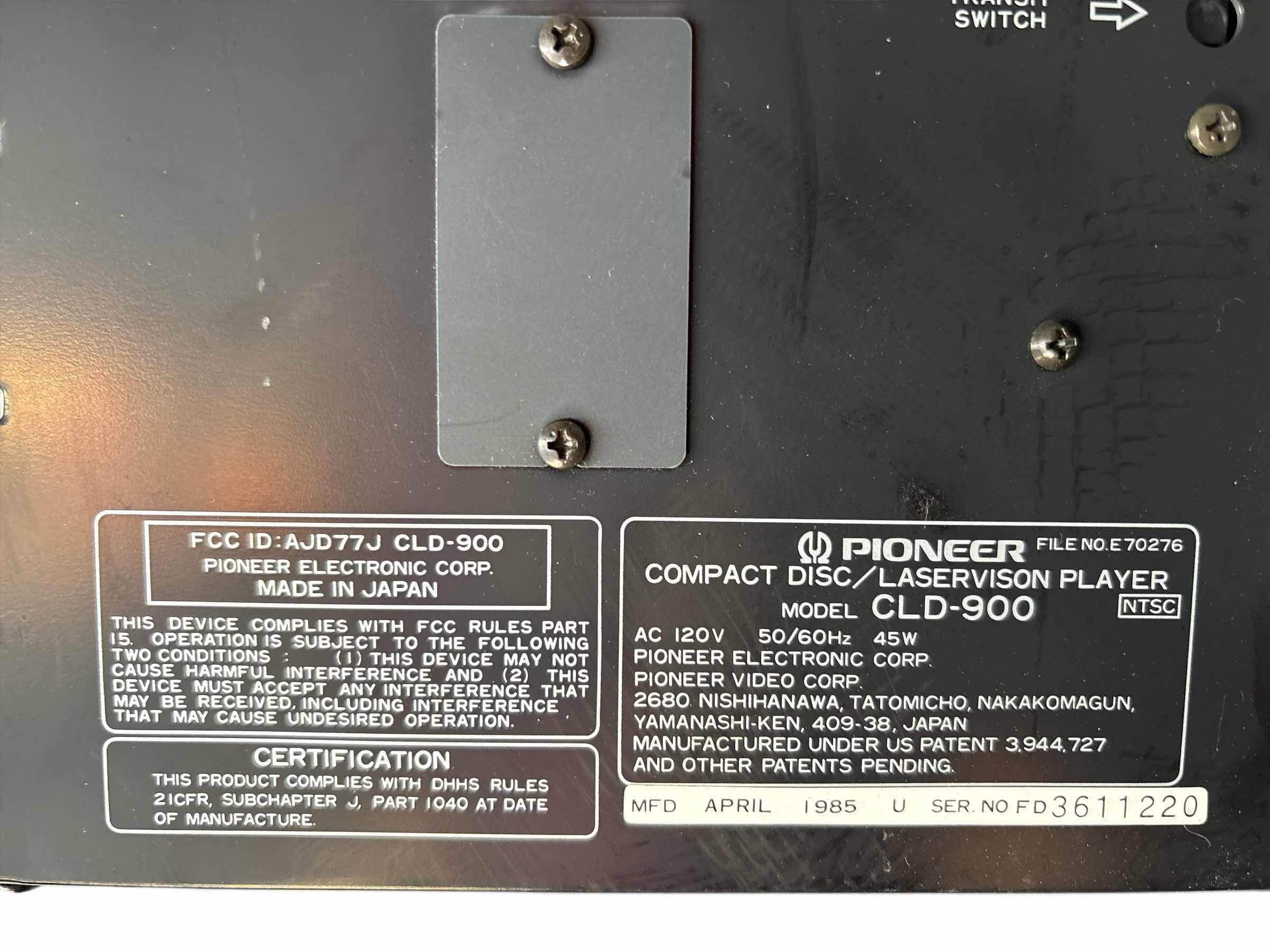 Photo 1 of PIONEER CLD-900 LASER AND COMPACT DISC PLAYER