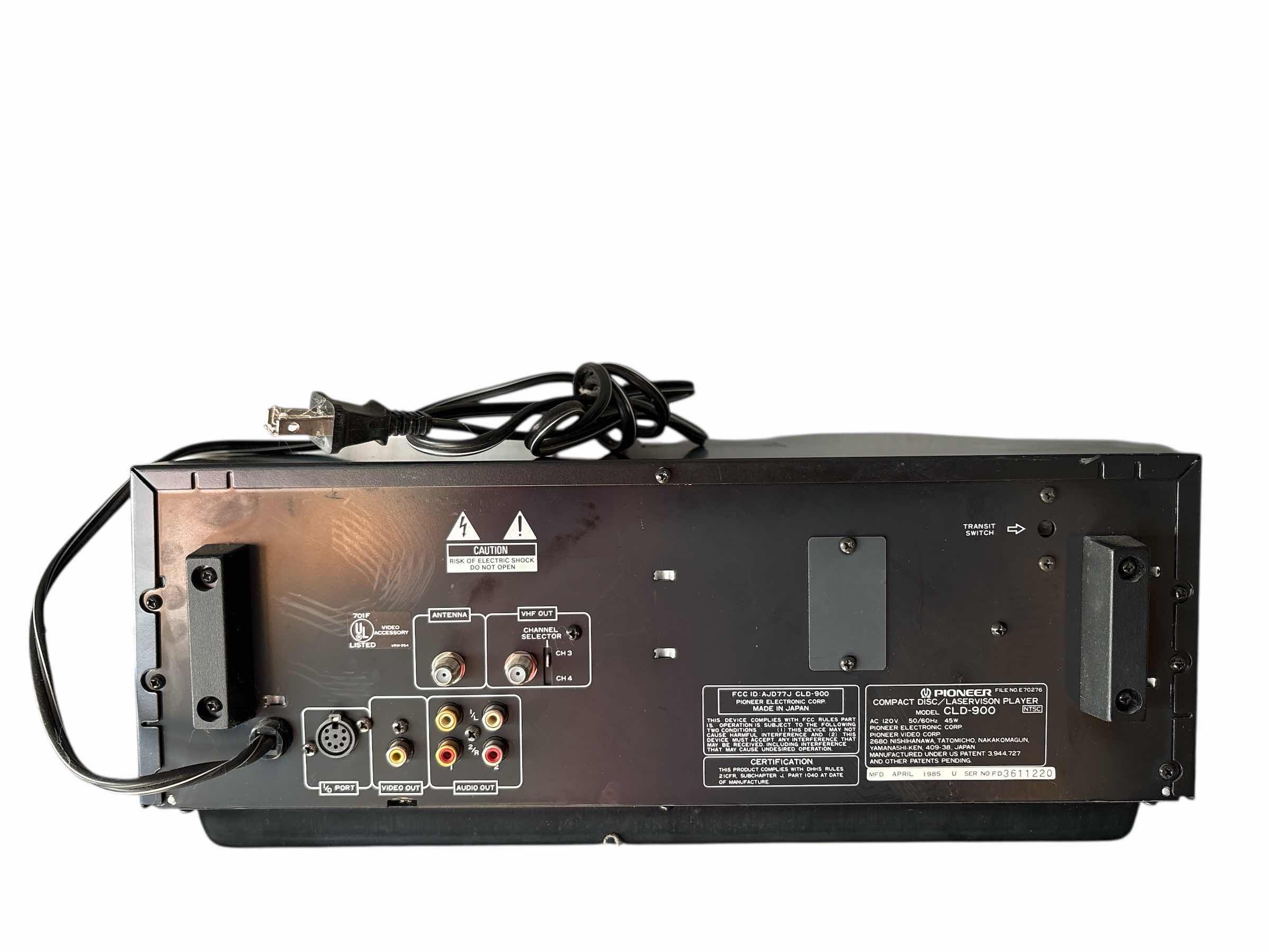 Photo 1 of PIONEER CLD-900 LASER AND COMPACT DISC PLAYER