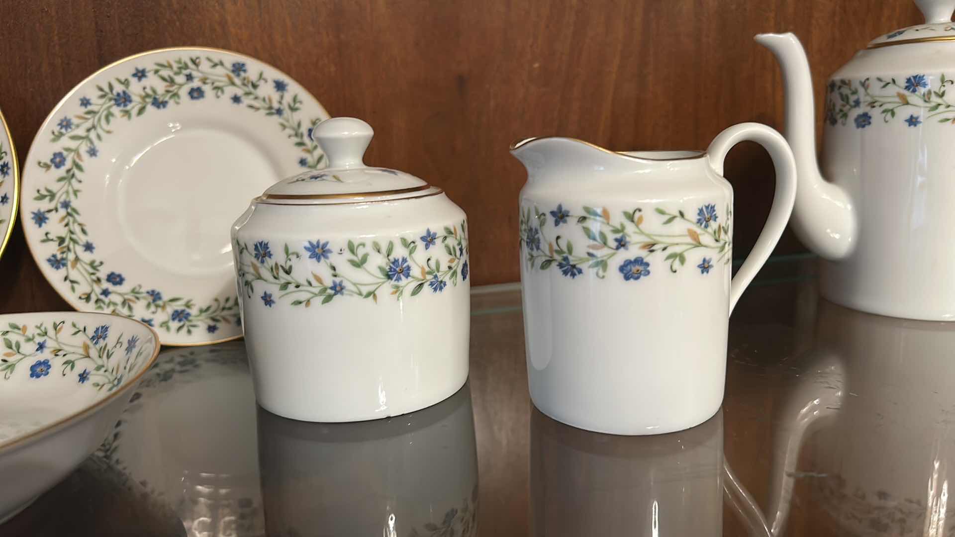 Photo 1 of 8 PC VINTAGE CHAMART LIMOGES PORCELAIN DINNERWARE