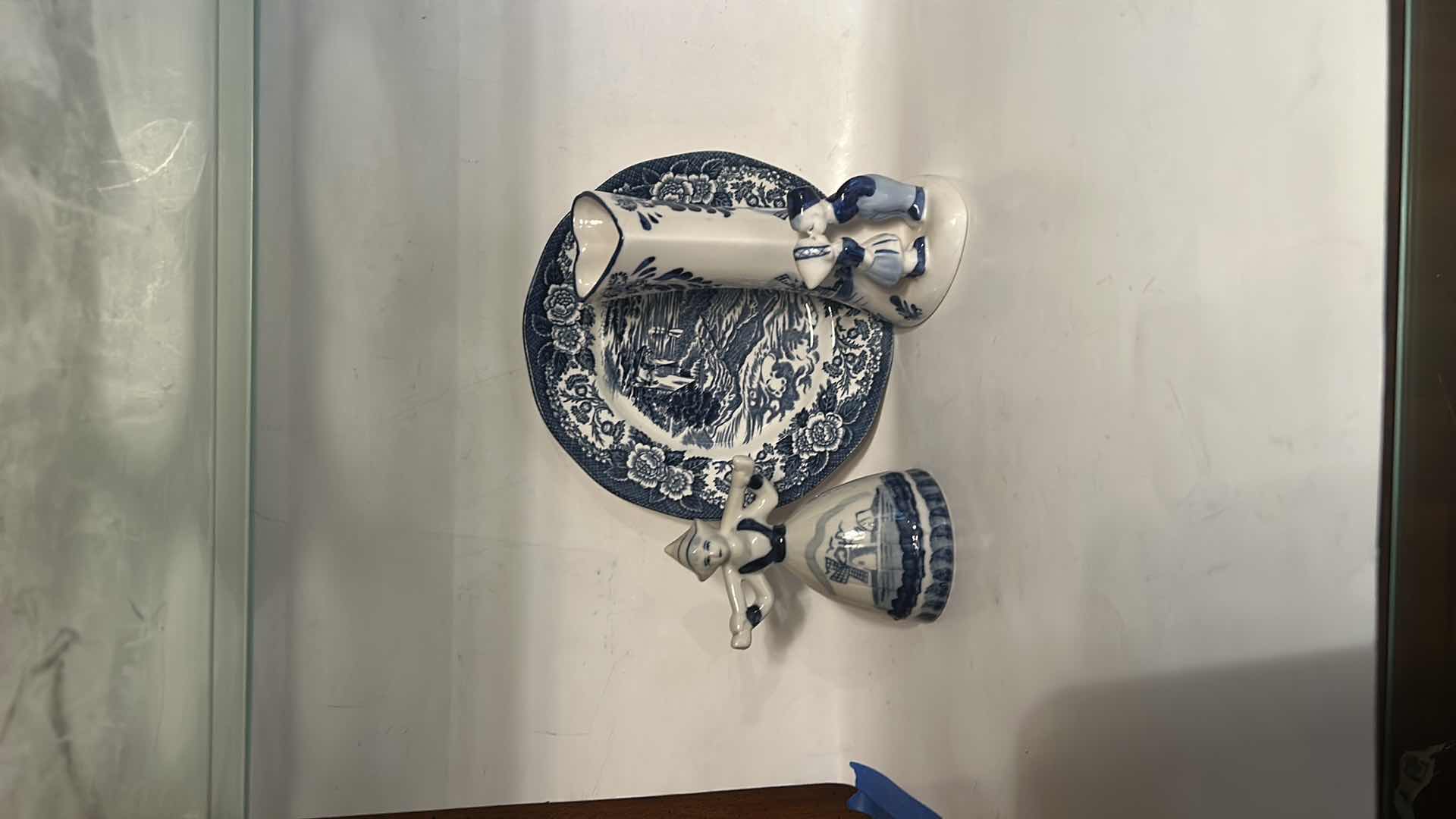 Photo 1 of COLLECTION OF BLUE AND WHITE DUTCH POTTERY (PLATE 7” ROUND)