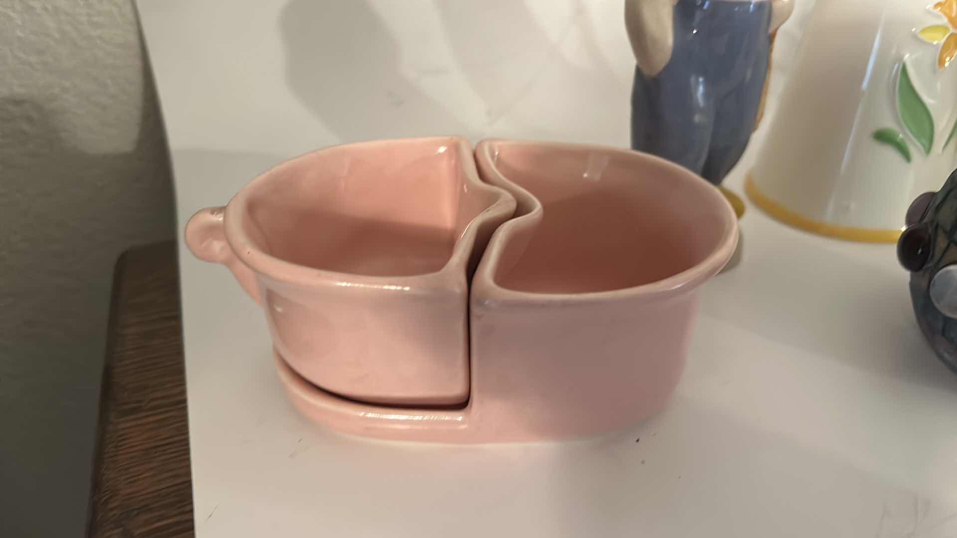 Photo 1 of HOME DECOR- FIGURINES, VASES, PITCHERS AND MORE (DAFFODIL VASE H6”)